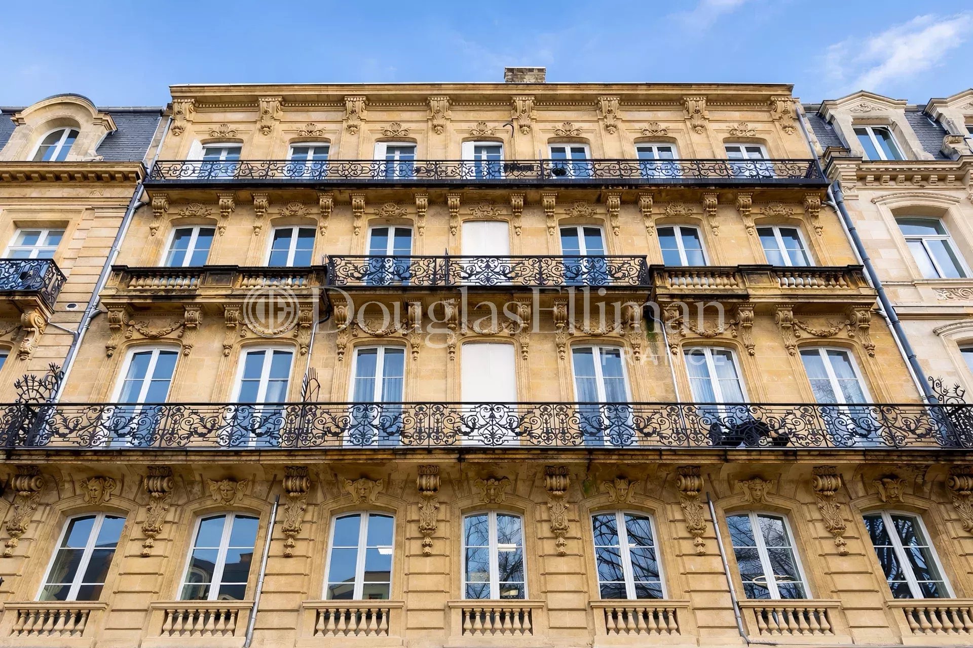 TRIANGLE D&rsquo;OR – Appartement de prestige avec ascenseur et parking - Image nᵒ3