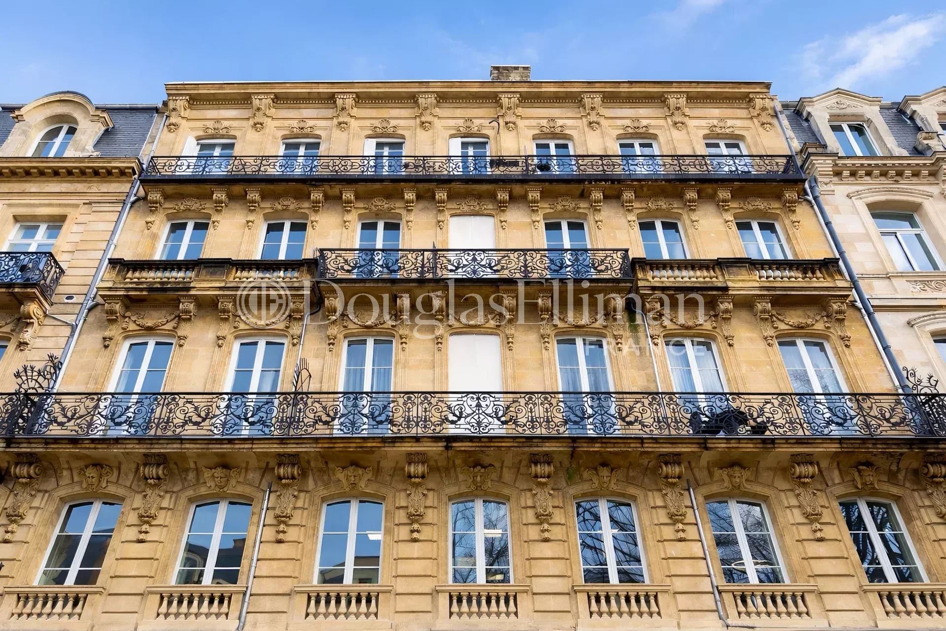 TRIANGLE D&rsquo;OR – Appartement de prestige avec ascenseur et parking - Image nᵒ3