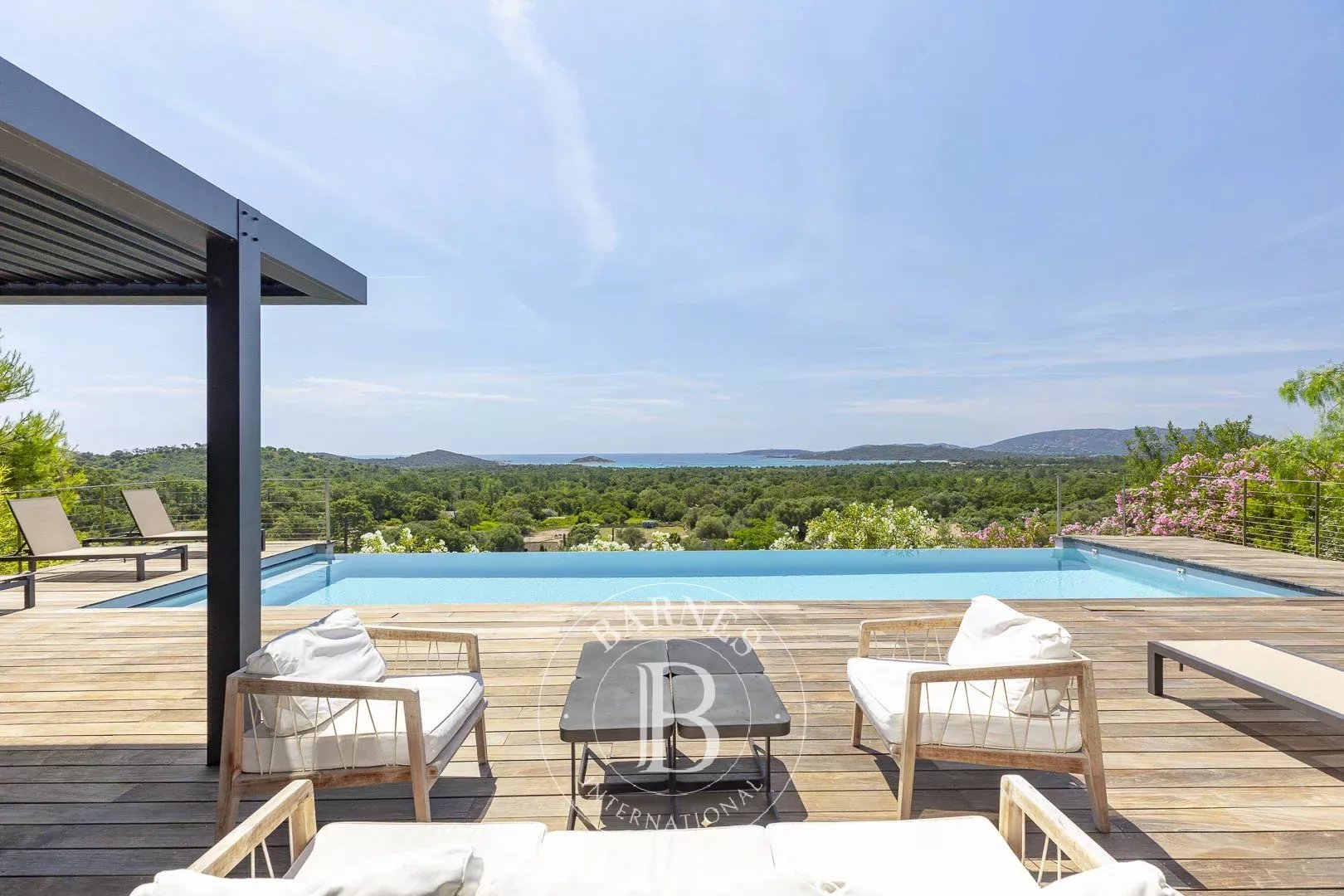 Sainte-Lucie-de-Porto-Vecchio  - Villa 6 Pi&egrave;ces 5 Chambres - picture 11