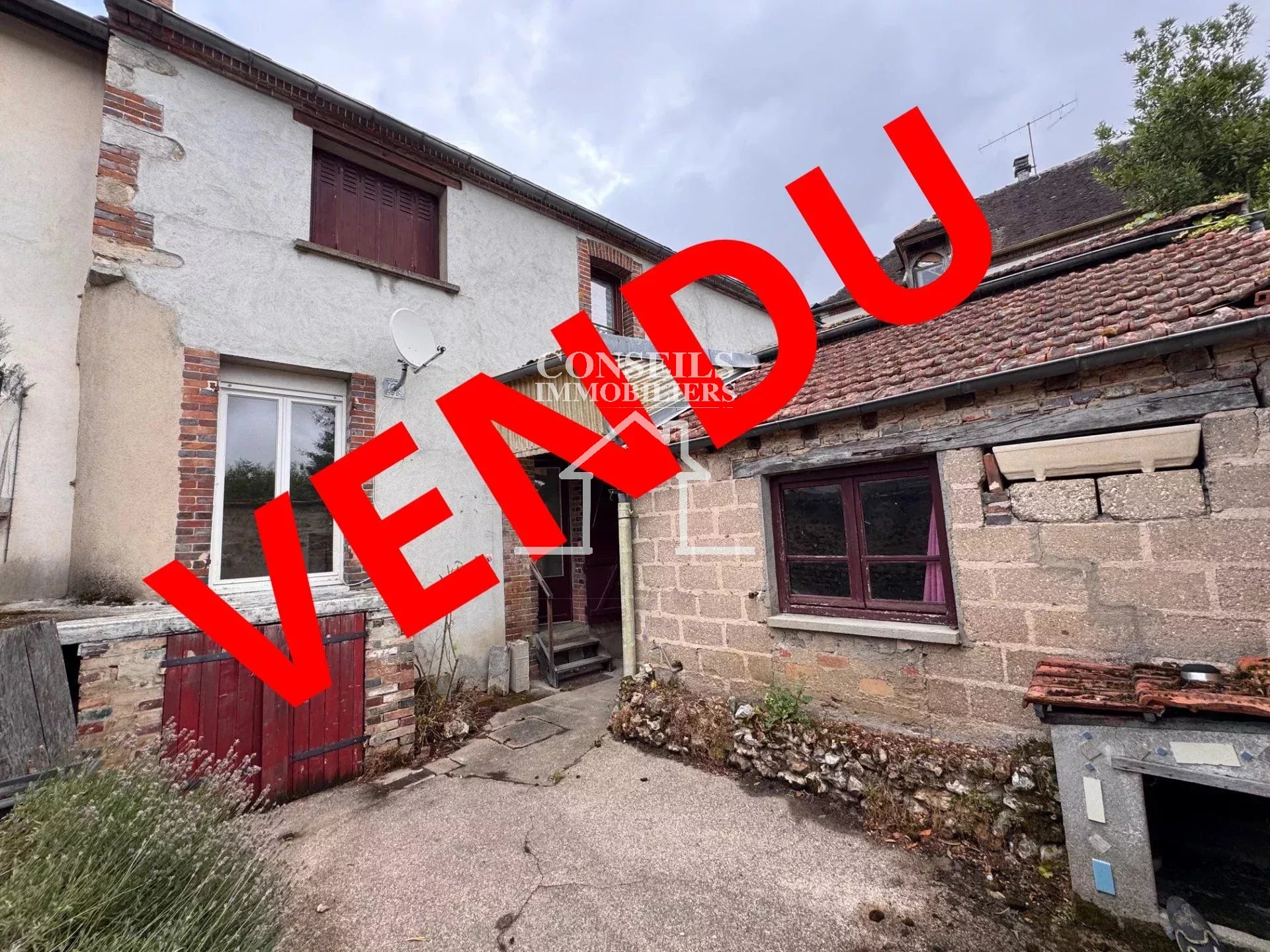 VILLENEUVE SUR YONNE