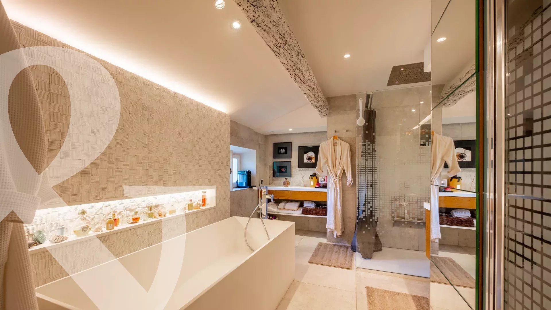 AU COEUR D'UN MAGNIFIQUE PARC BUCOLIQUE