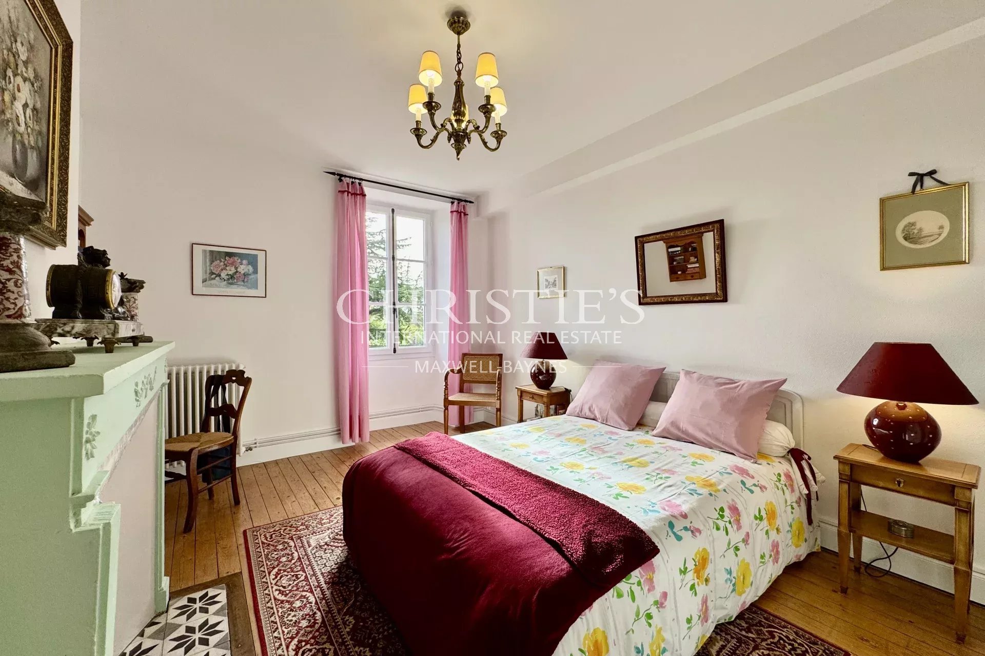 6 Bedroom Villa/Townhouse's Image 26
