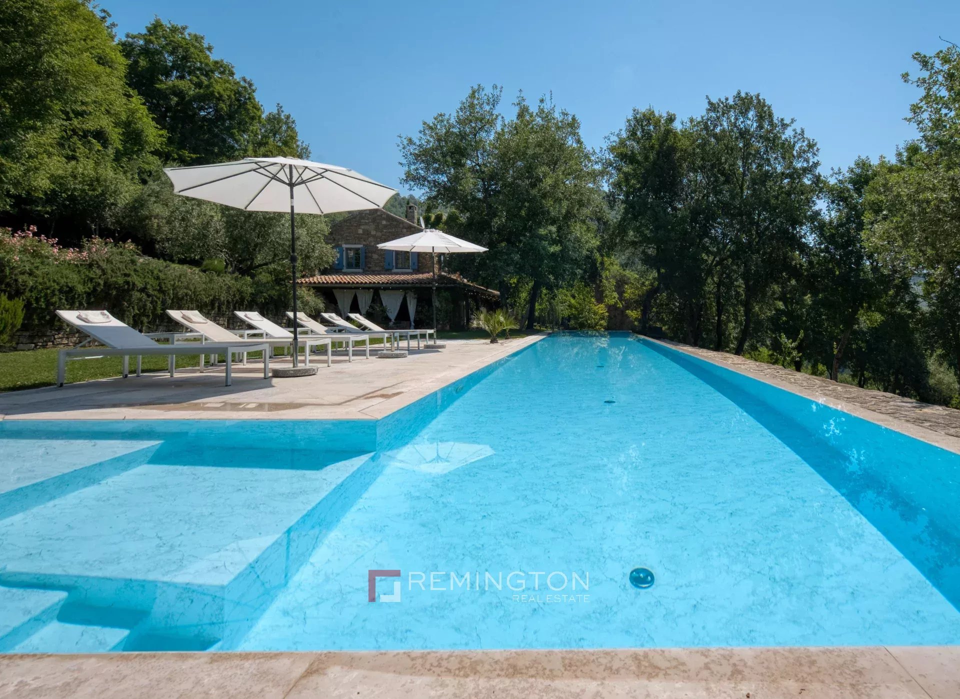 3 Bedroom Villa/Townhouse's Image 27