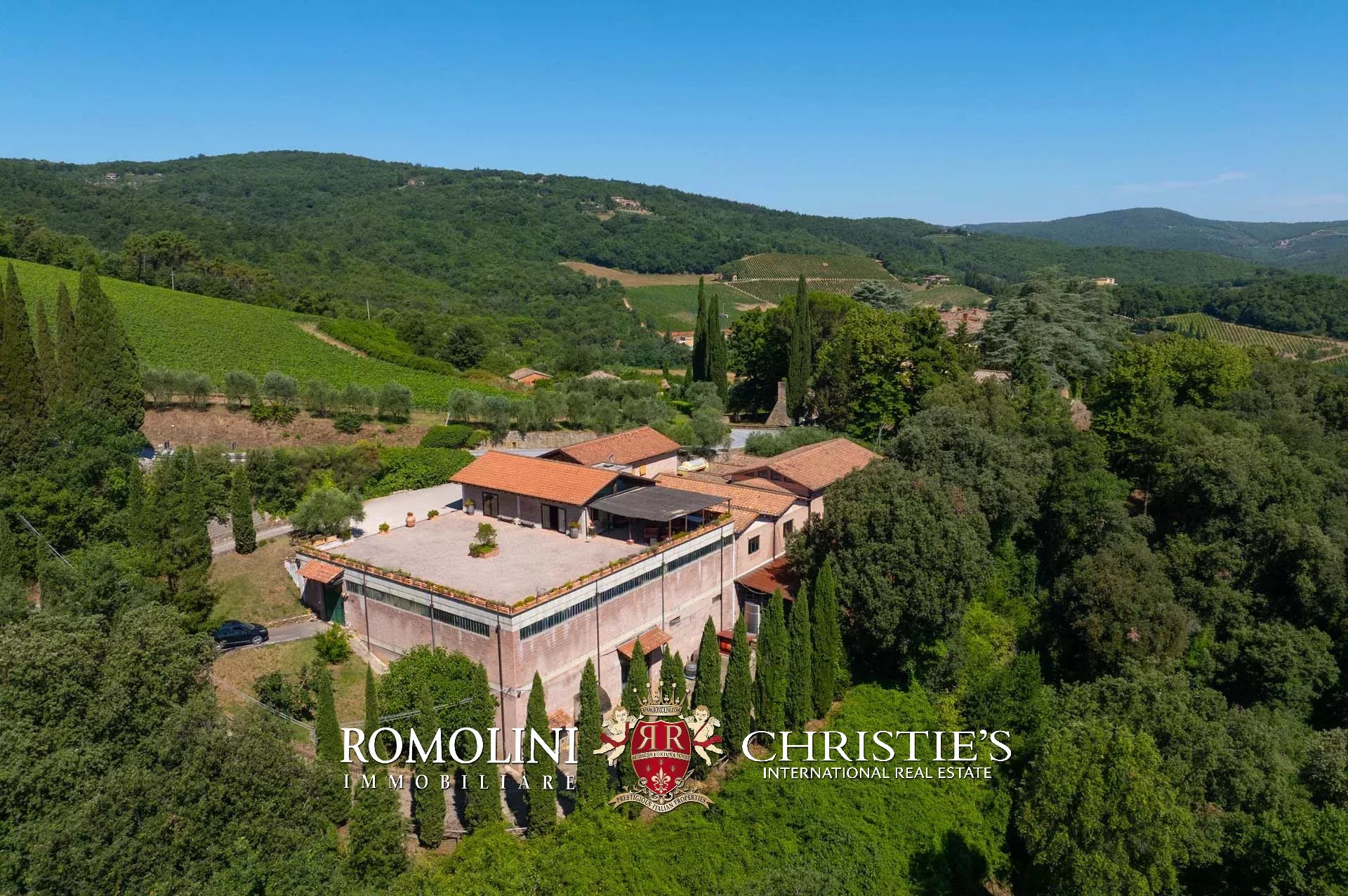 33 Bedroom Vineyard's Image 4