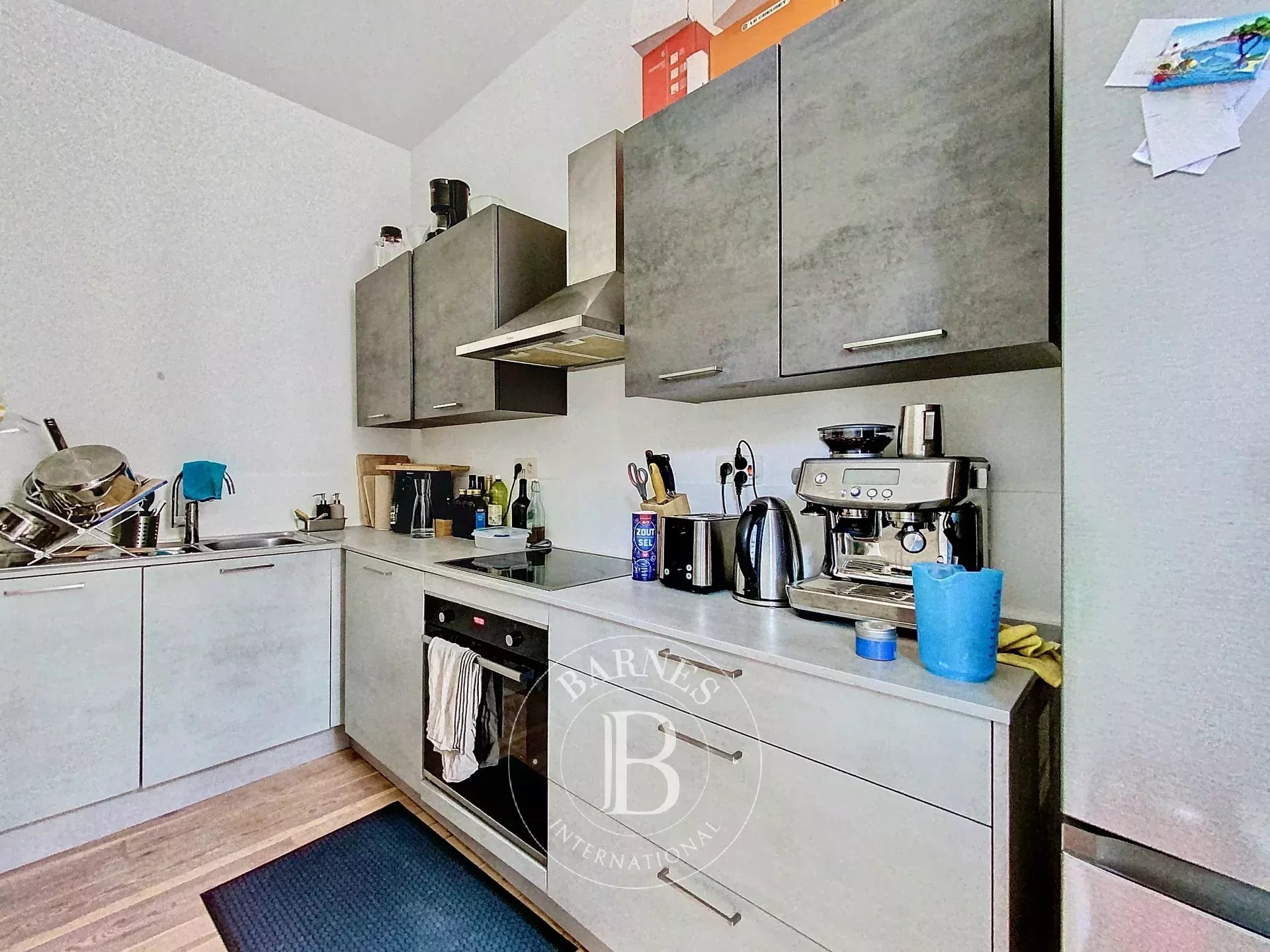 Ixelles - Renovated investment property - 2 flats.