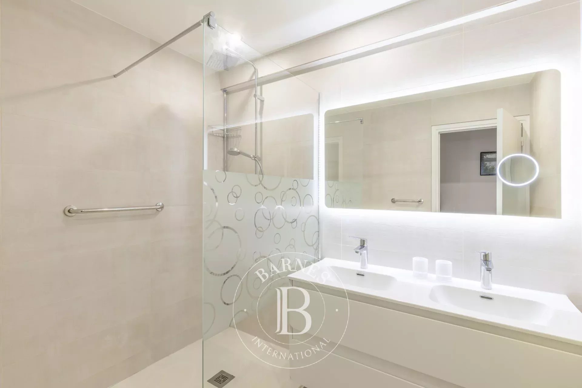 Daire Paris 19ème - picture 18