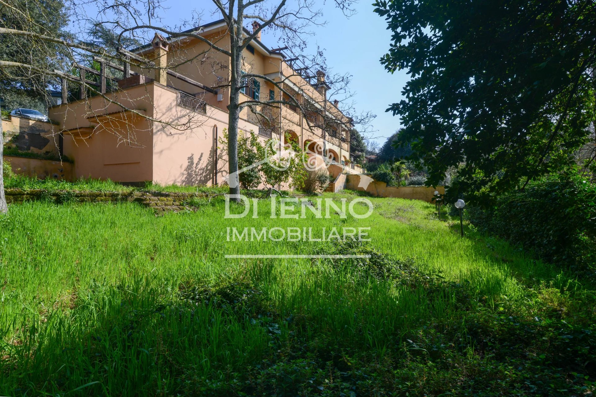 Vendita Bifamiliare Riano