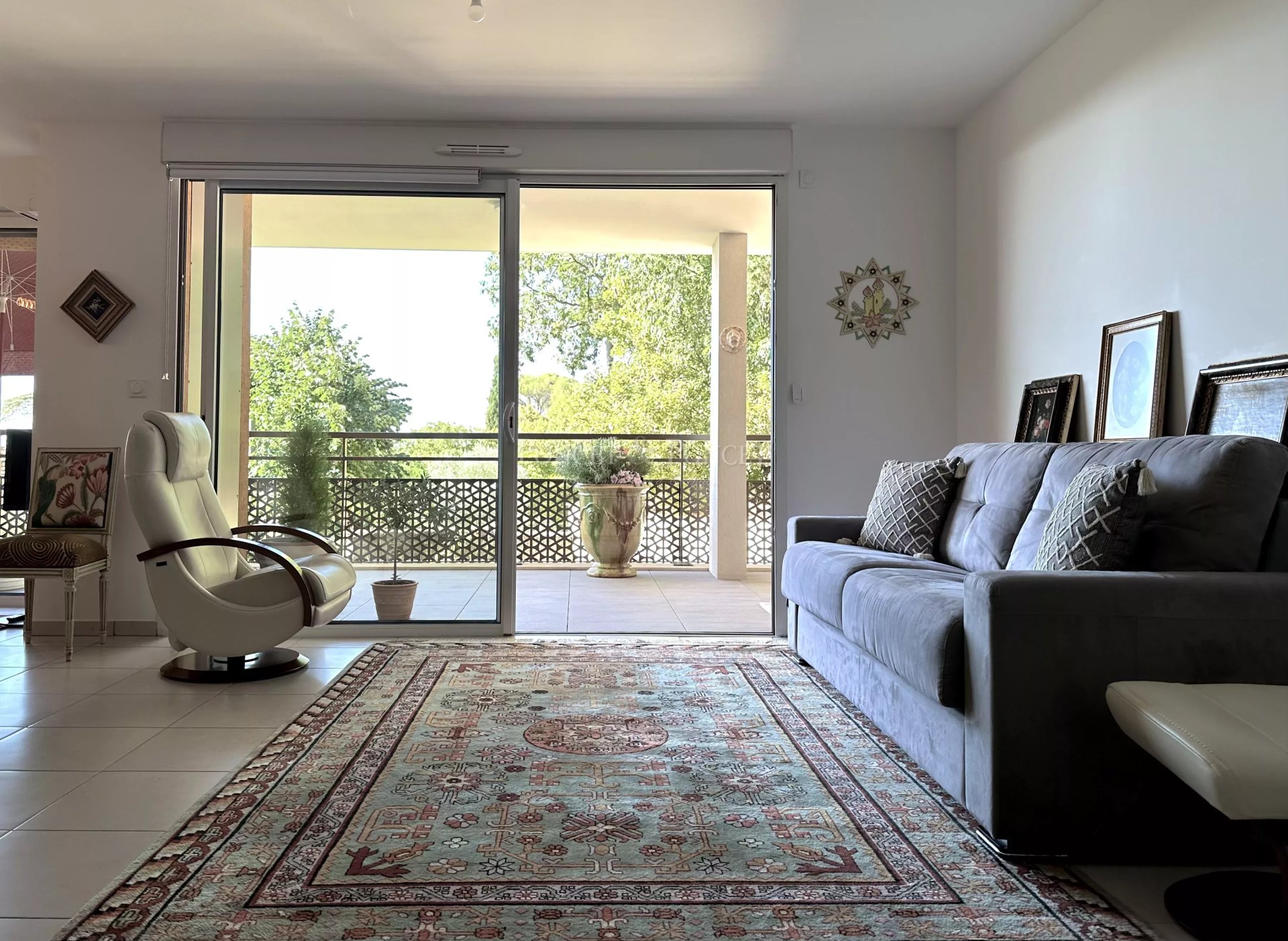 3 Bedroom Apartment/Flat's Image 3
