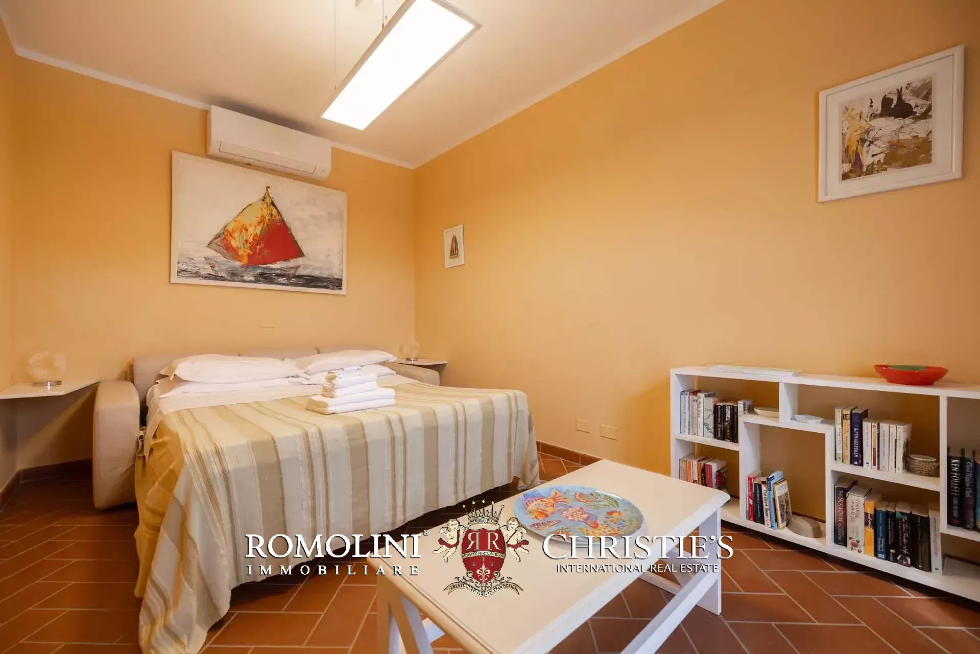 19 Bedroom Villa/Townhouse's Image 75