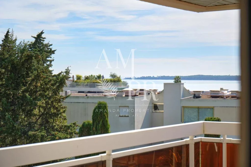 Apartment for sale in Cannes — Cannes Basse Californie - 4-room flat 140m2 - Swimming pool - Sea view