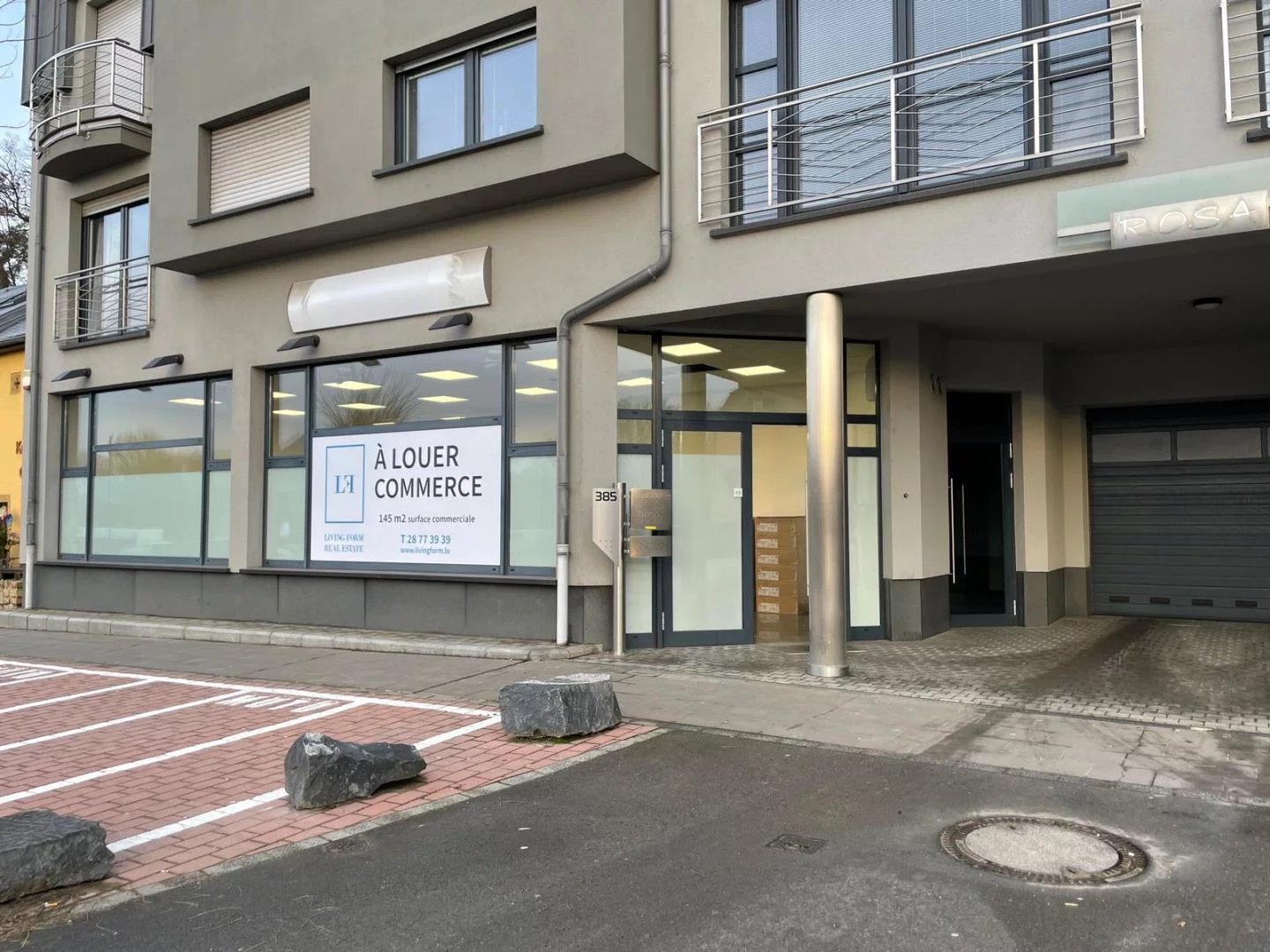 Location Commerce Hesperange