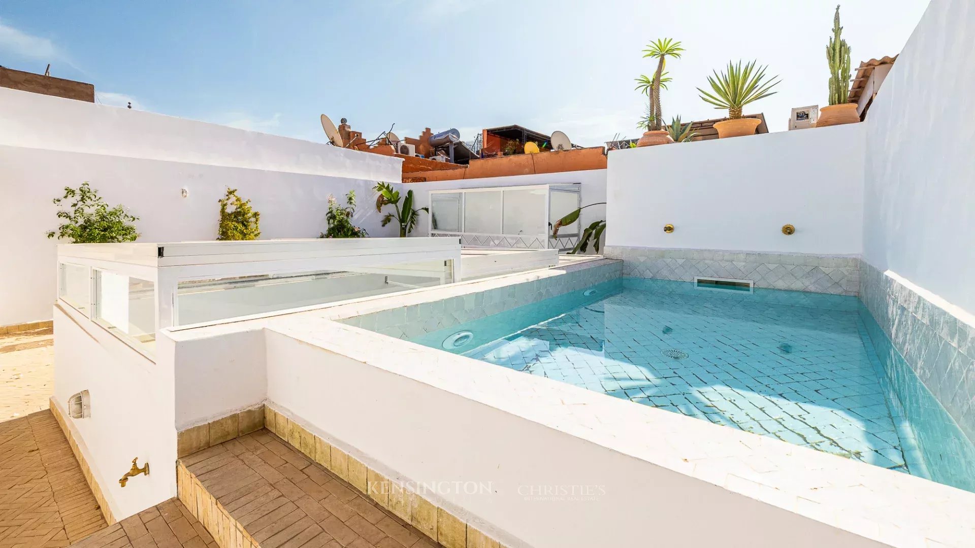 5 Bedroom Villa/Townhouse's Image 32