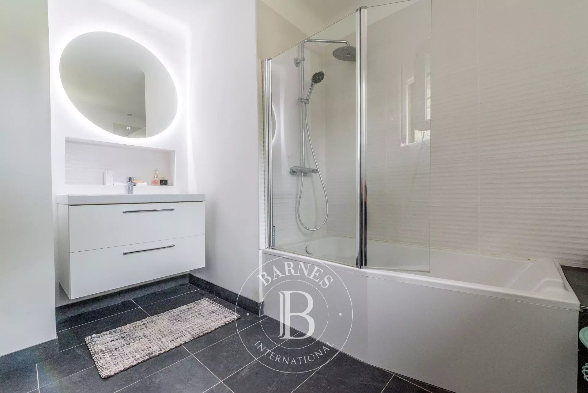 Ev Peymeinade - picture 13