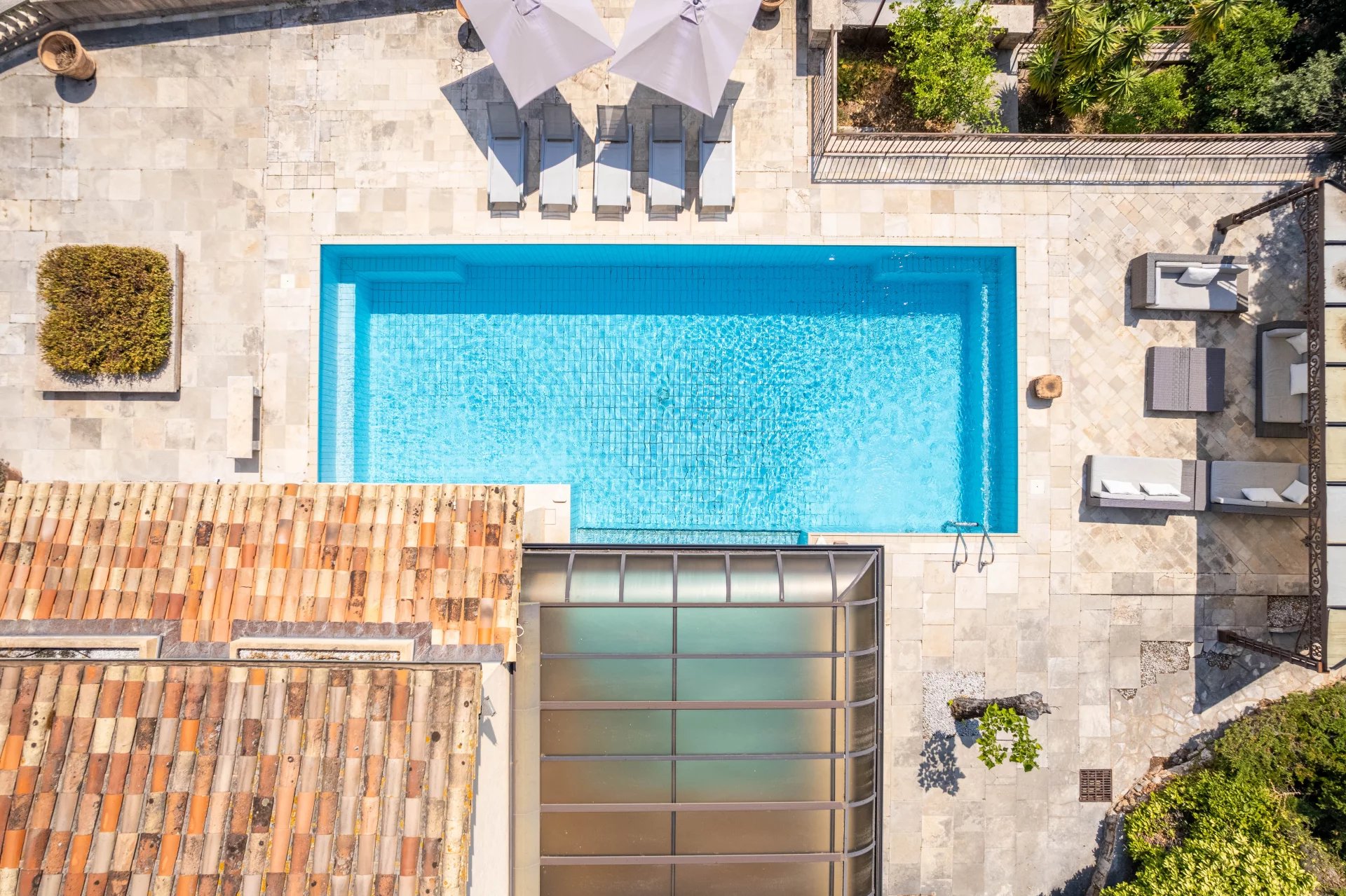  Image of Villa - 12 Bedrooms for Sale in Alpes-Maritimes-Grasse-France, Image 7