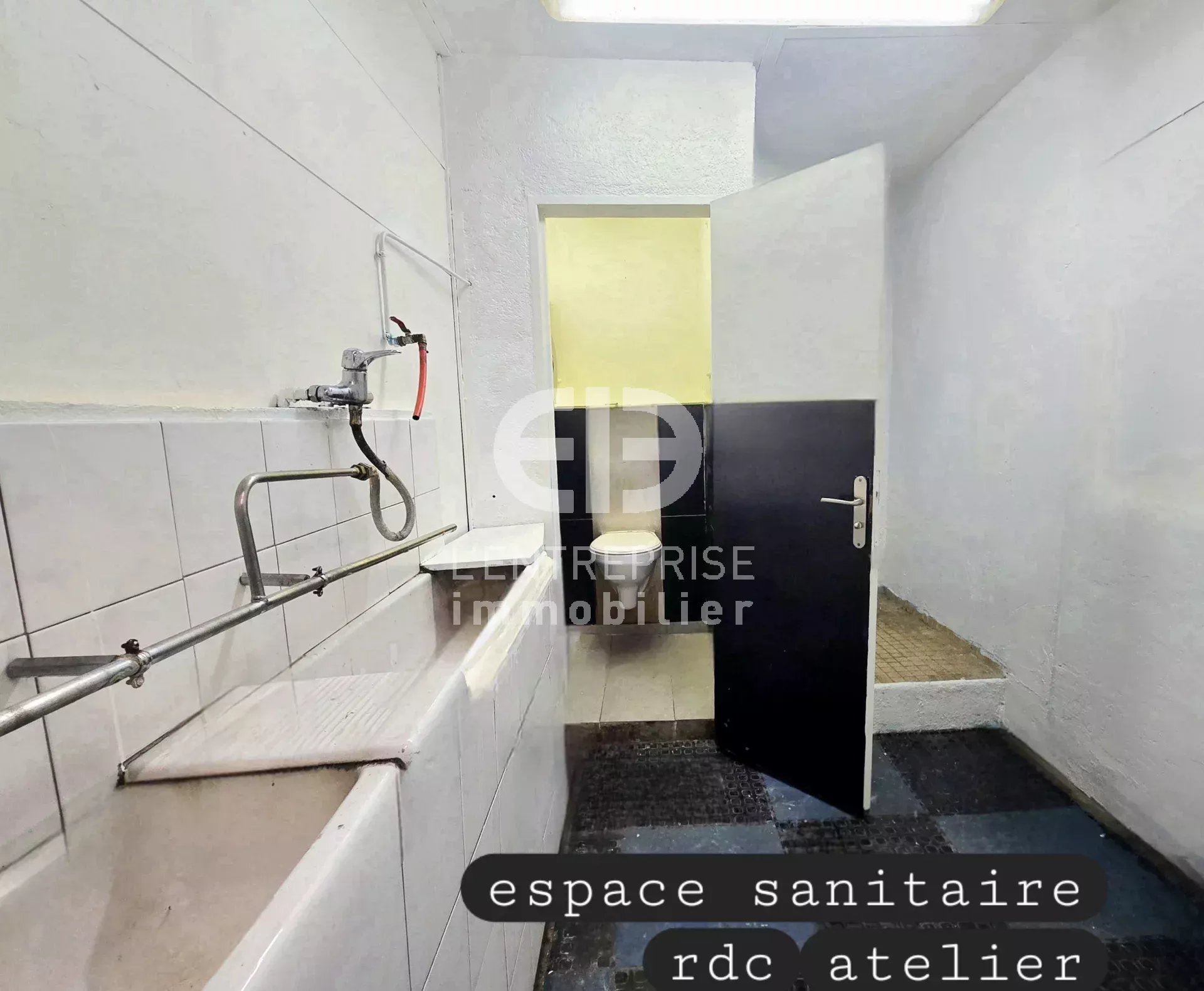 Location Entrepôt Contes
