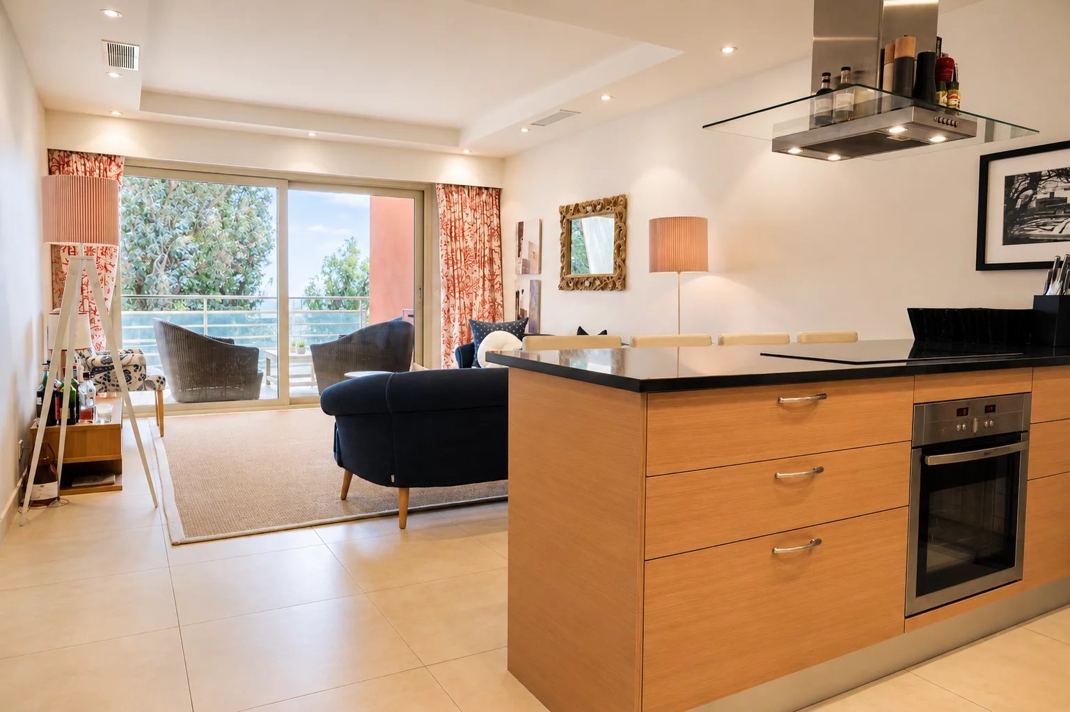  Image of Apartment - 2 Bedrooms for Sale in Alpes-Maritimes-Théoule-sur-Mer-France, Image 13