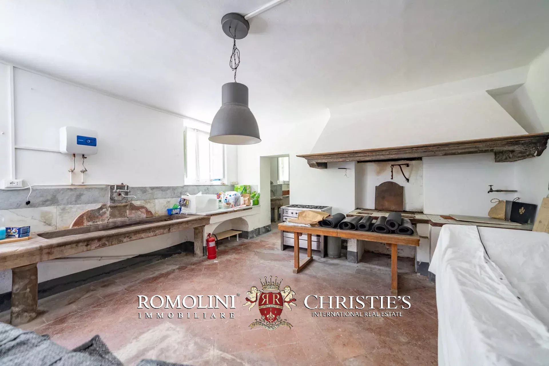 15 Bedroom Villa/Townhouse's Image 106