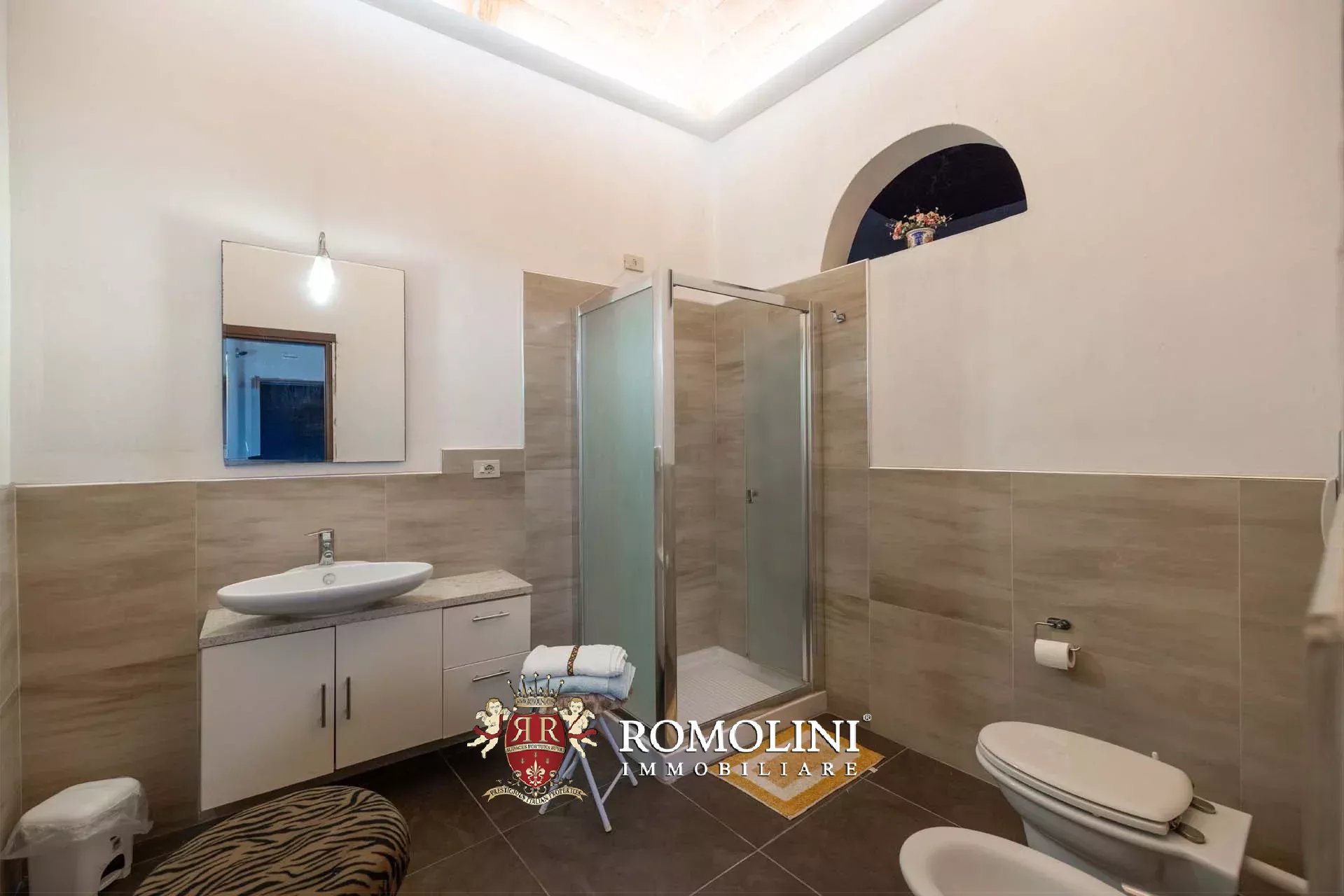 16 Bedroom Villa/Townhouse's Image 30