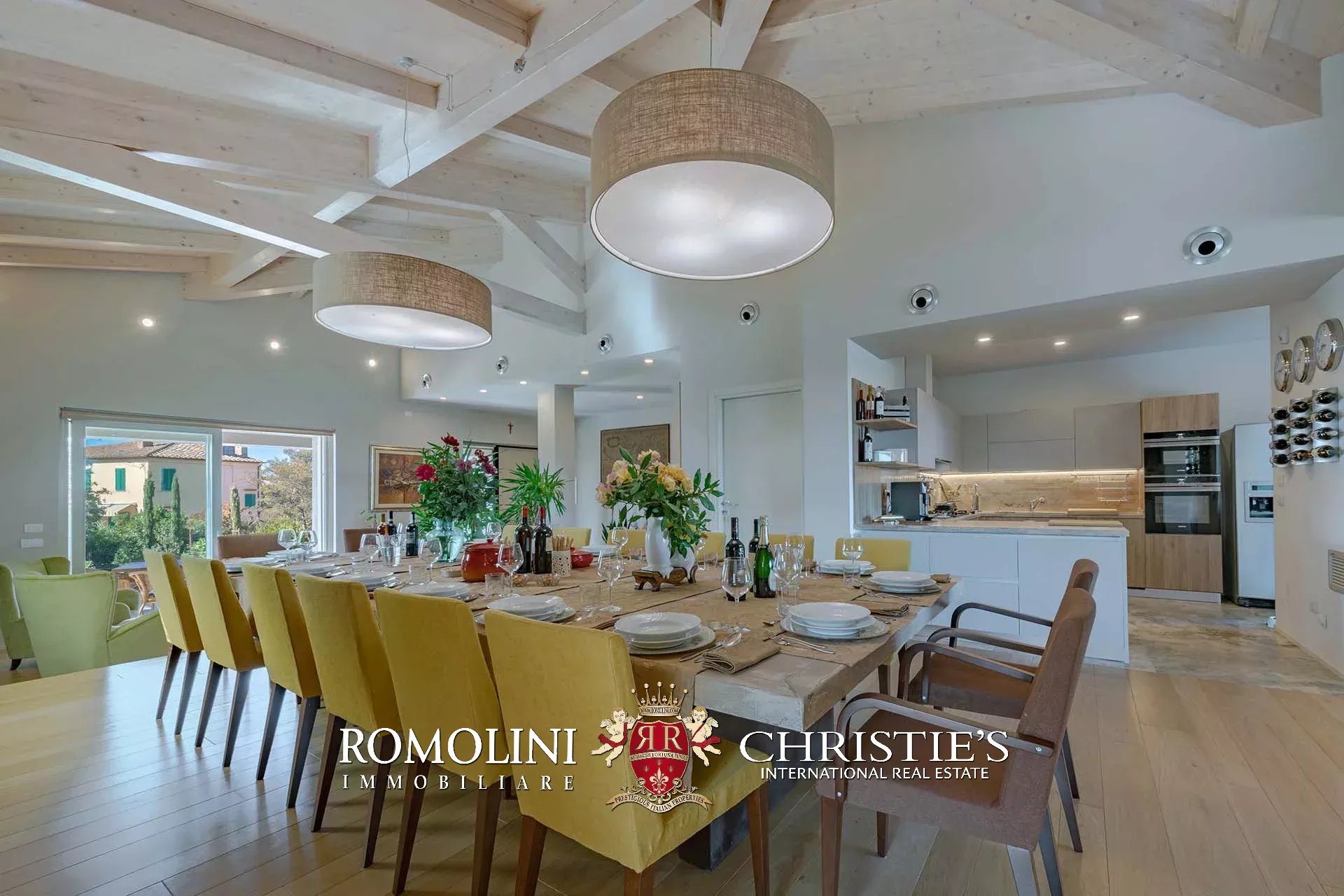 7 Bedroom Villa/Townhouse's Image 33