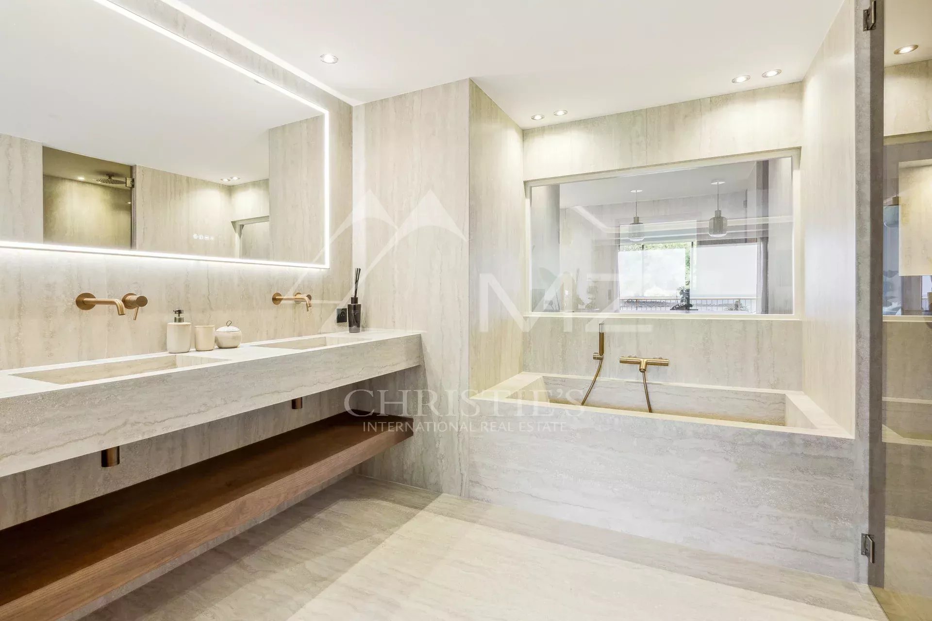 2 Bedroom Apartment/Flat's Image 6