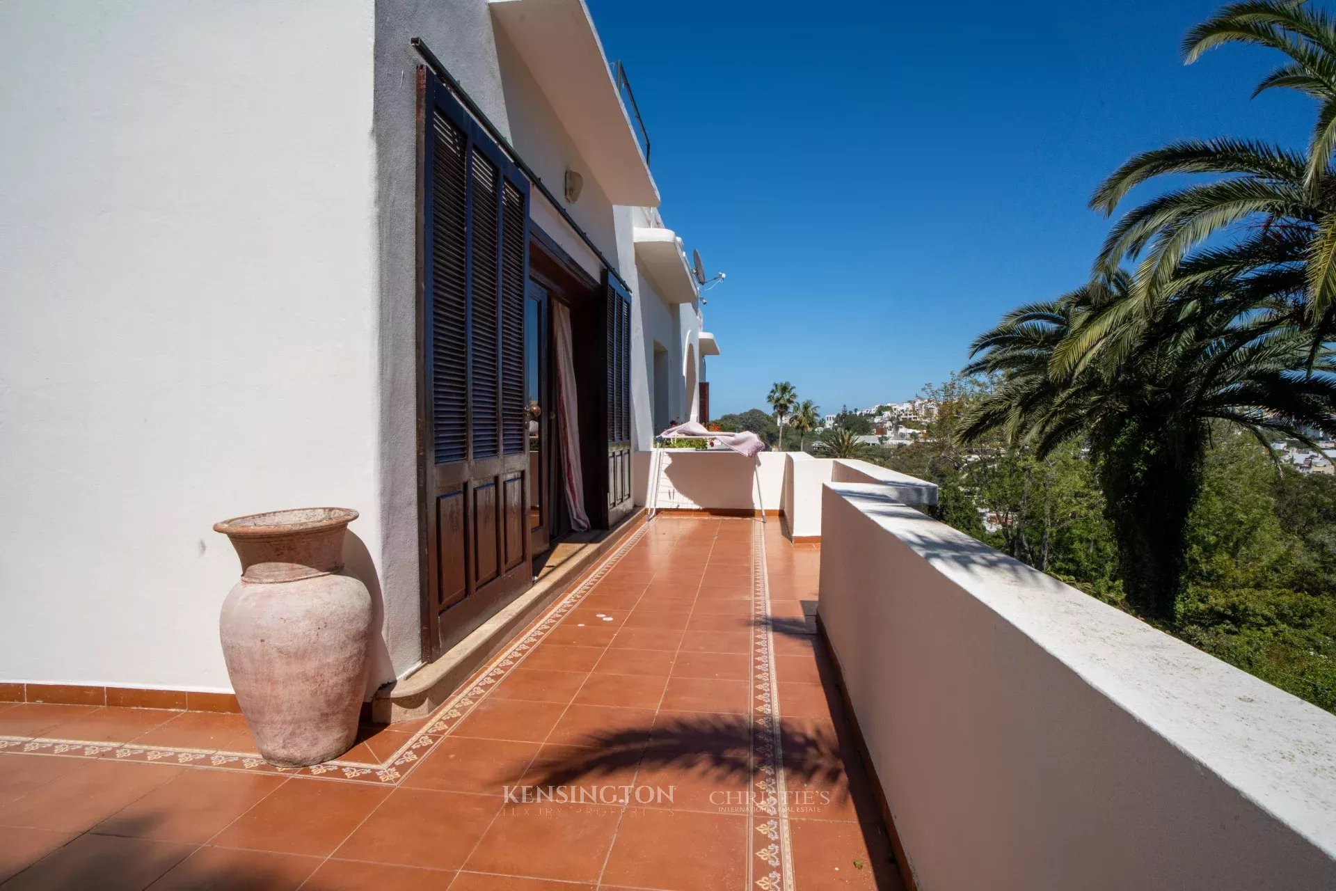 5 Bedroom Villa/Townhouse's Image 9