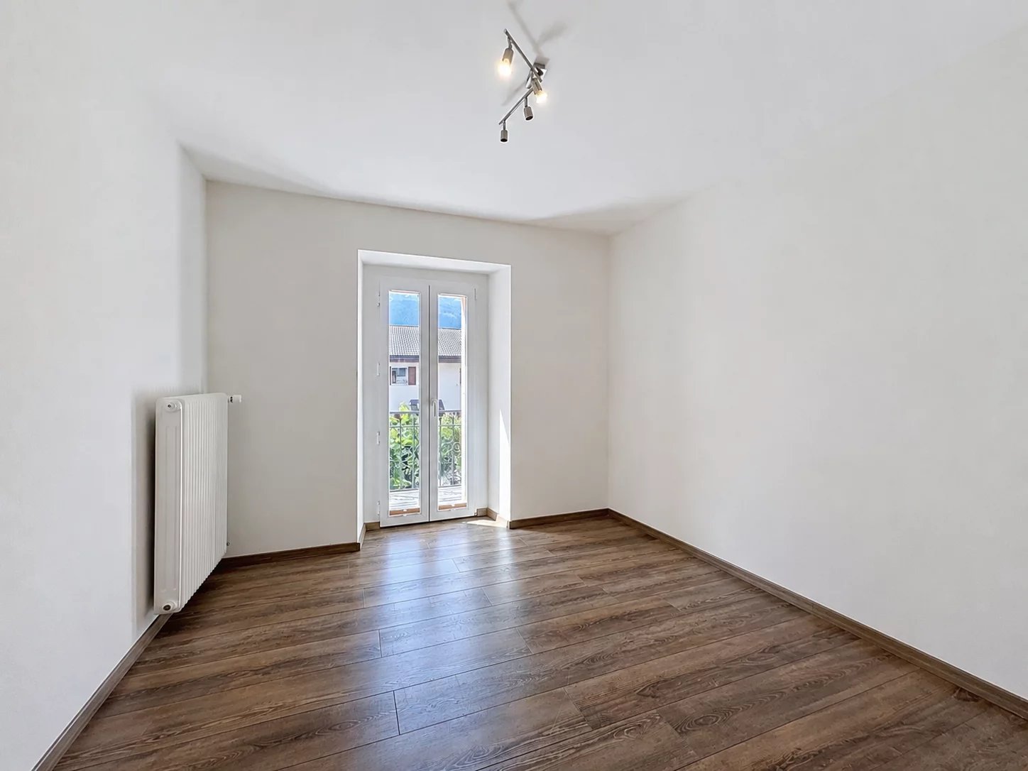 Exclusivité - Splendide maison de village rénovée, jardin et piscine
