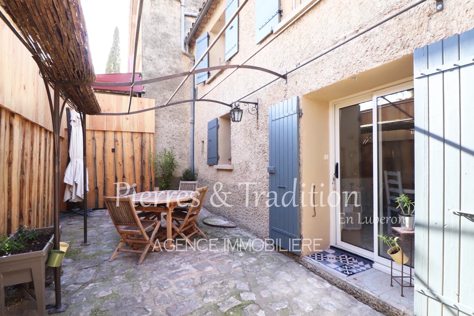 Cozy Furnished Rental in Apt, France