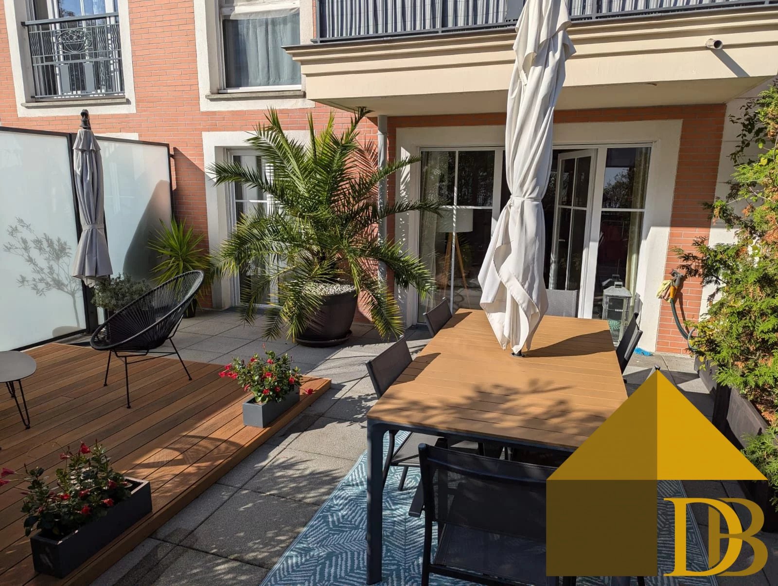 Terrasse privative aménagée de 46m²