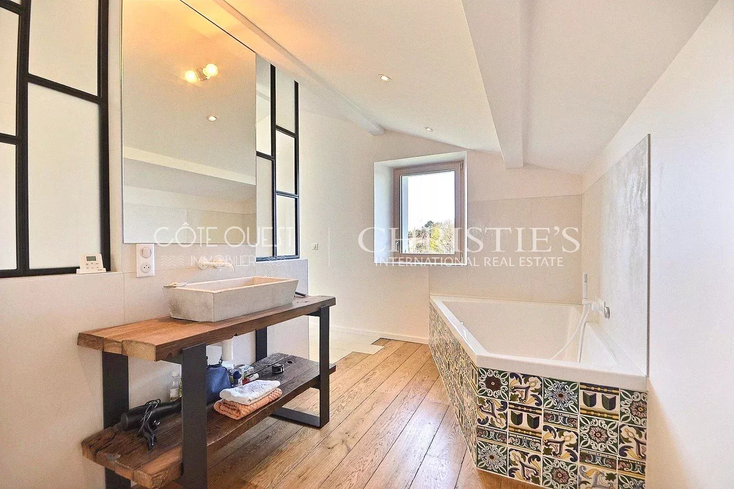 5 Bedroom Villa/Townhouse's Image 14