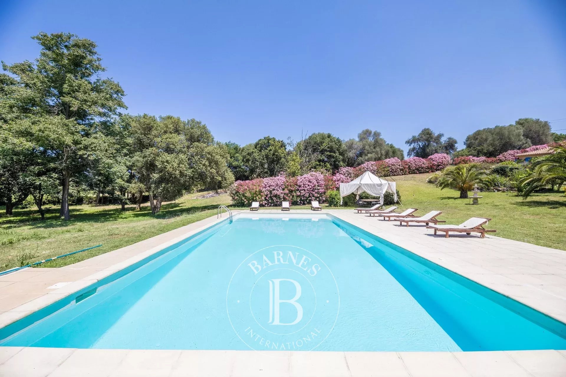 Villa Saint-Florent - picture 4