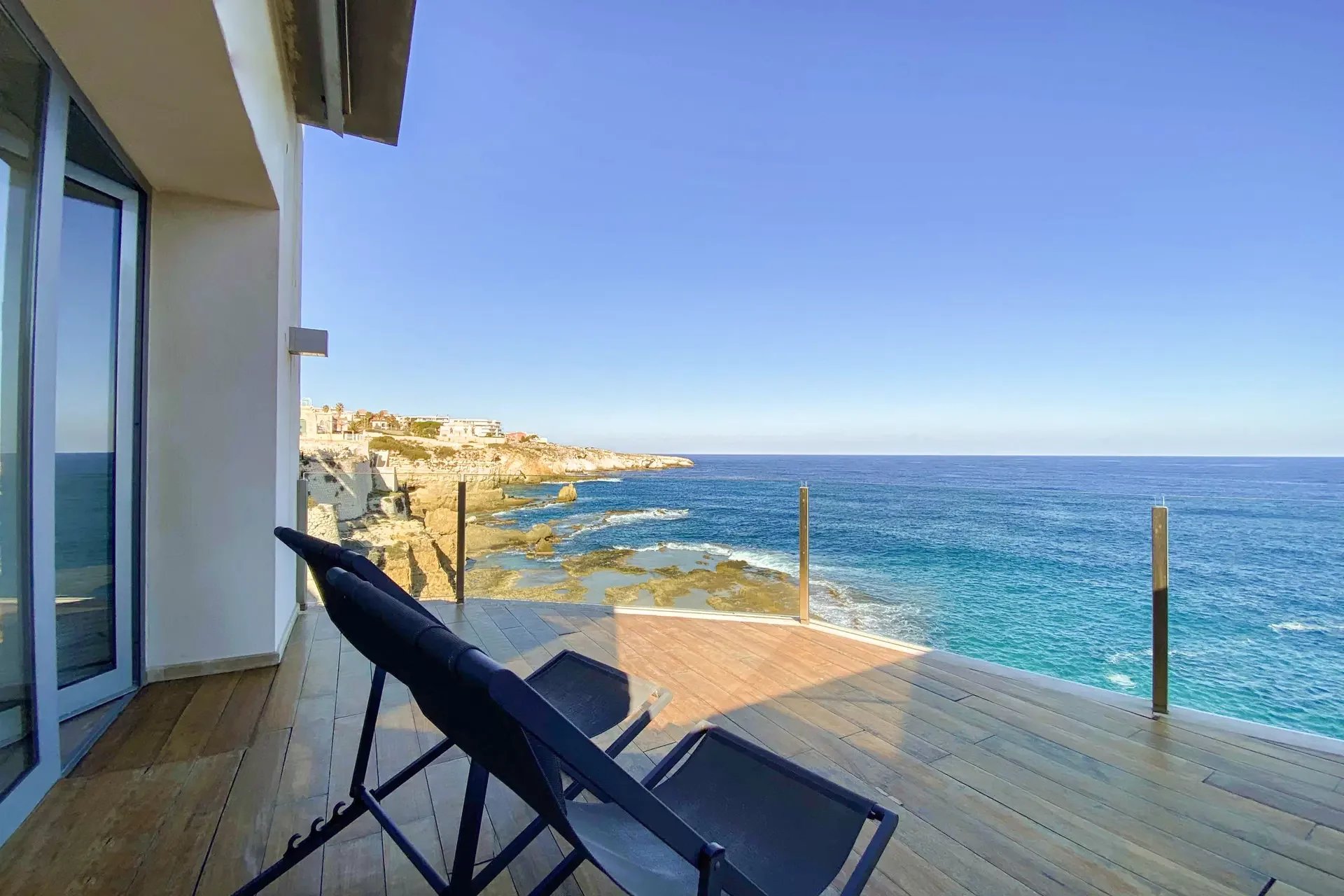 CASA FRONTE MARE CON TERRAZZE IN VENDITA A SIRACUSA, ORTIGIA