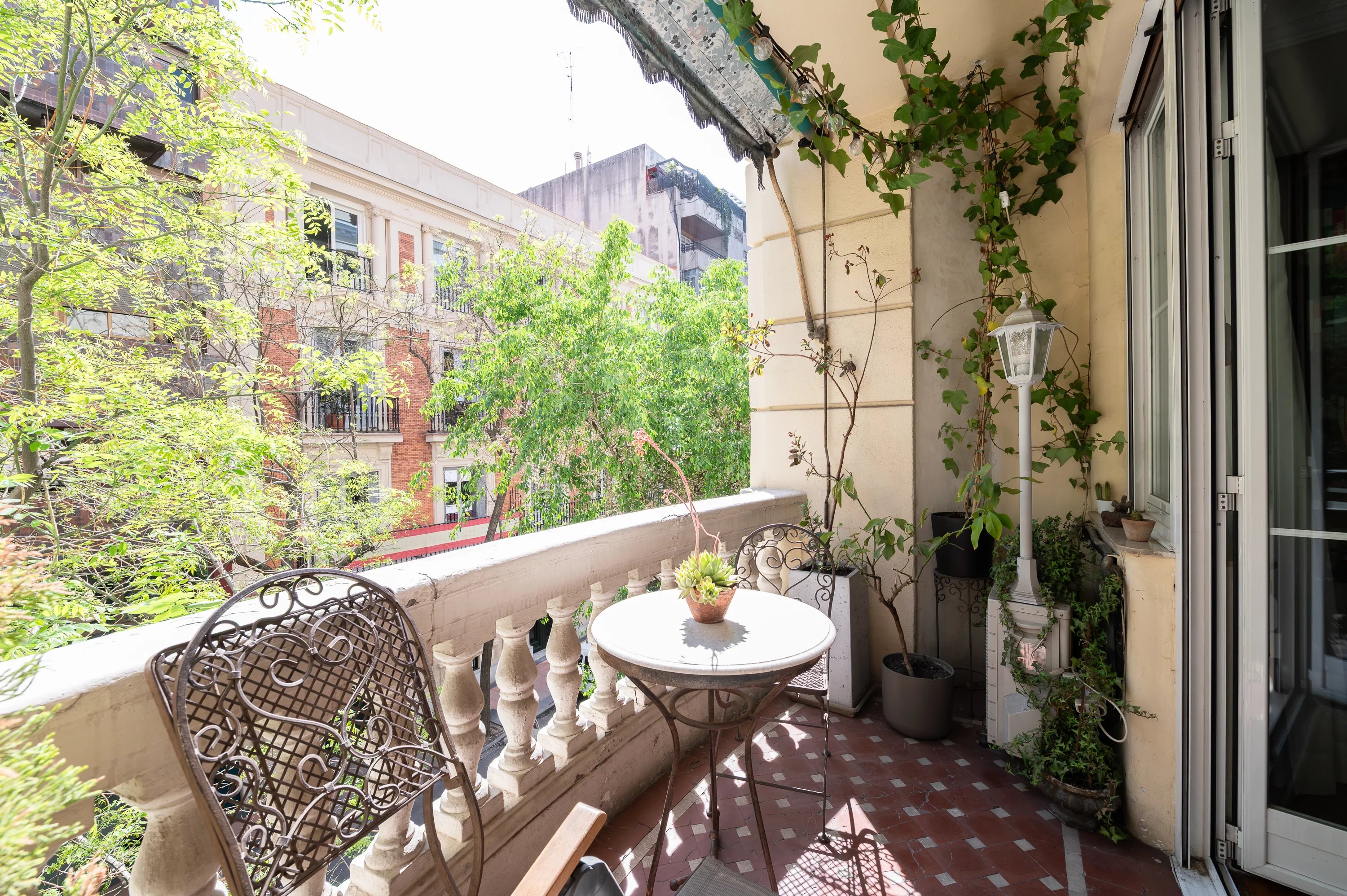 Magnificent apartment with terrace and south orientation