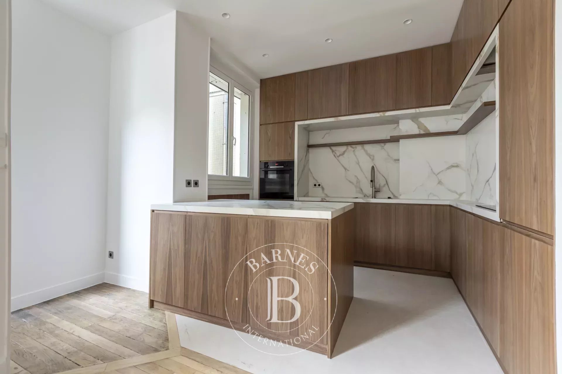 ARC DE TRIOMPHE - 2 BEDROOMS - 5TH FLOOR - IMMACULATE CONDITION - picture 26