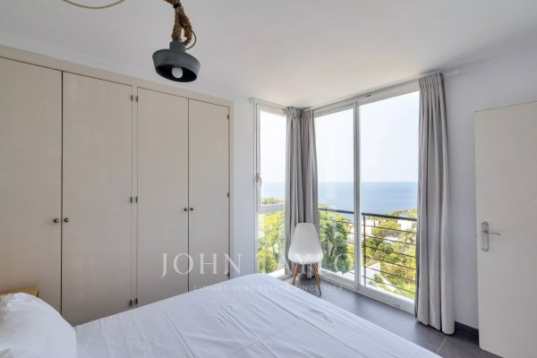 Exclusive townhouse with spectacular sea views, located in a private community of just four homes with a communal swimming pool in Cala Vadella, Ibiza — photo 6