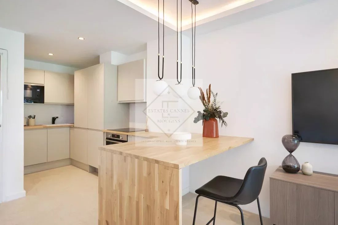 CANNES Californie - Élégant 2 pièces rénové avec vue mer et jardin — photo 4