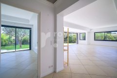 Modern single-storey villa near the center Mougins — photo 6 of 7