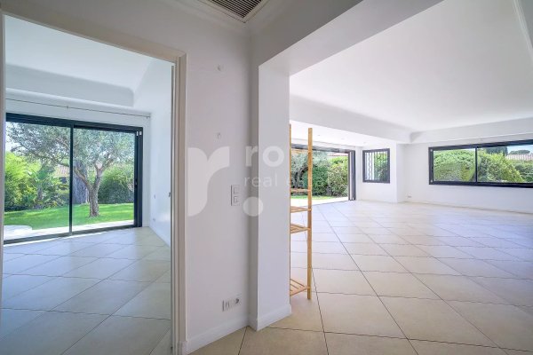 Modern single-storey villa near the center Mougins — photo 6