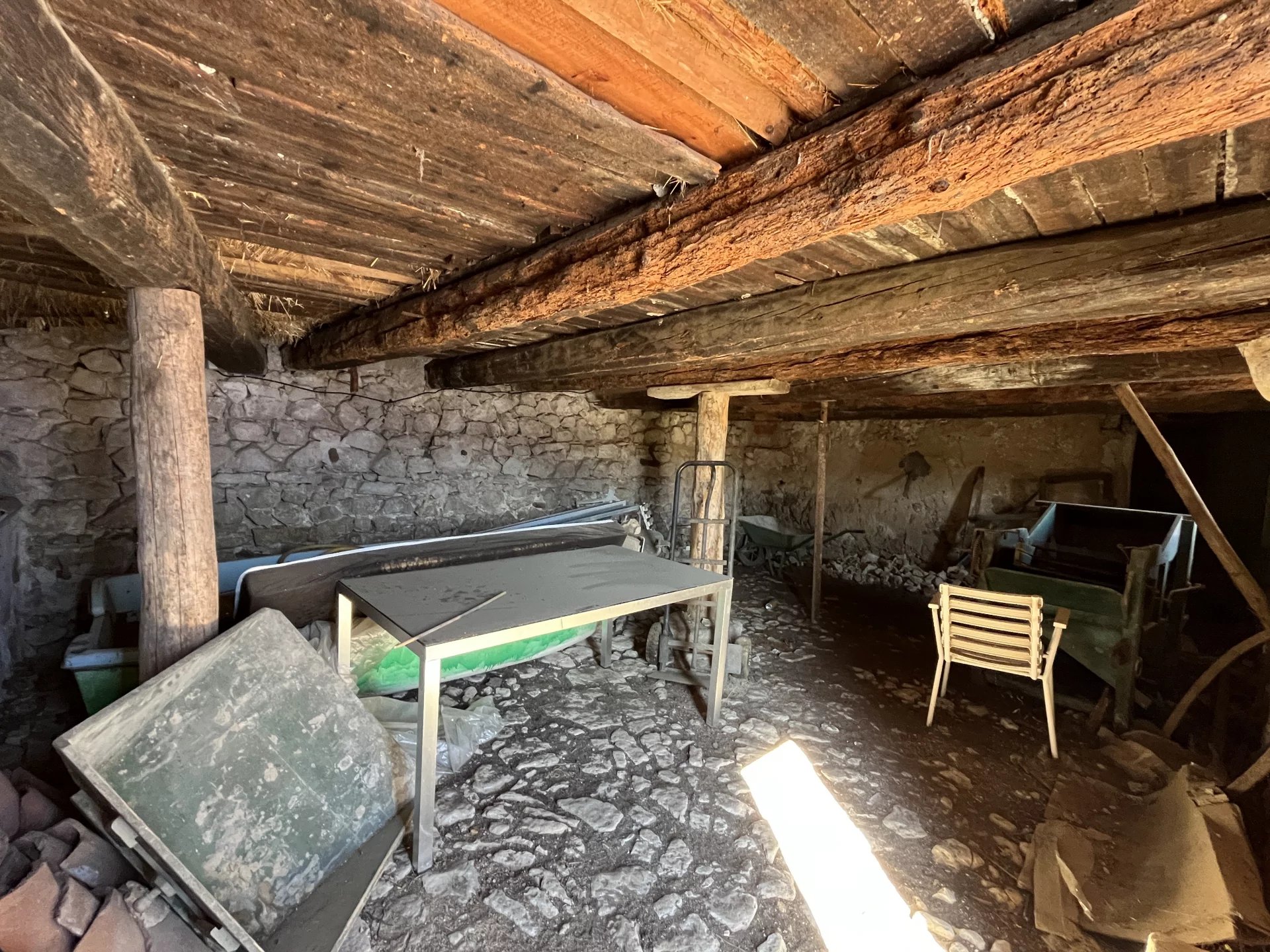 Old stone farmhouse with 3 apartments - Saint-Paul en forêt Old stone farmhouse with 3 apartments - Saint-Paul en forêt