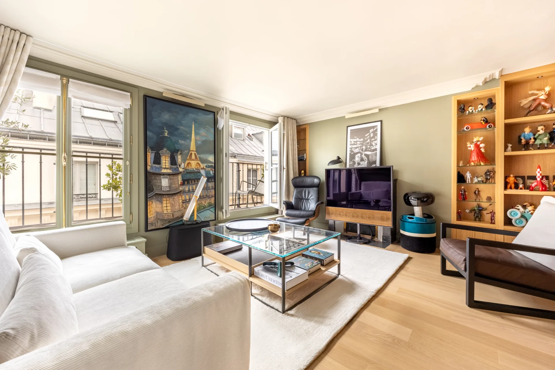 Paris 7e - CARRÉ DES ANTIQUAIRES