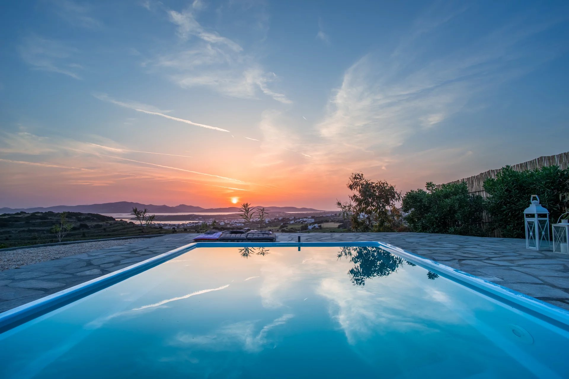 Agence immobilière de PARIS - LONDON - PAROS