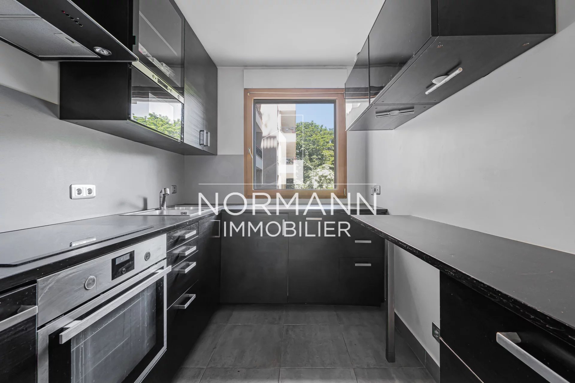 Sale Apartment Levallois-Perret