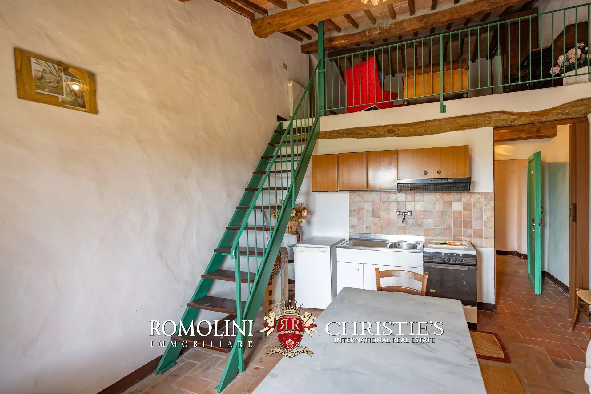 6 Bedroom Villa/Townhouse's Image 33