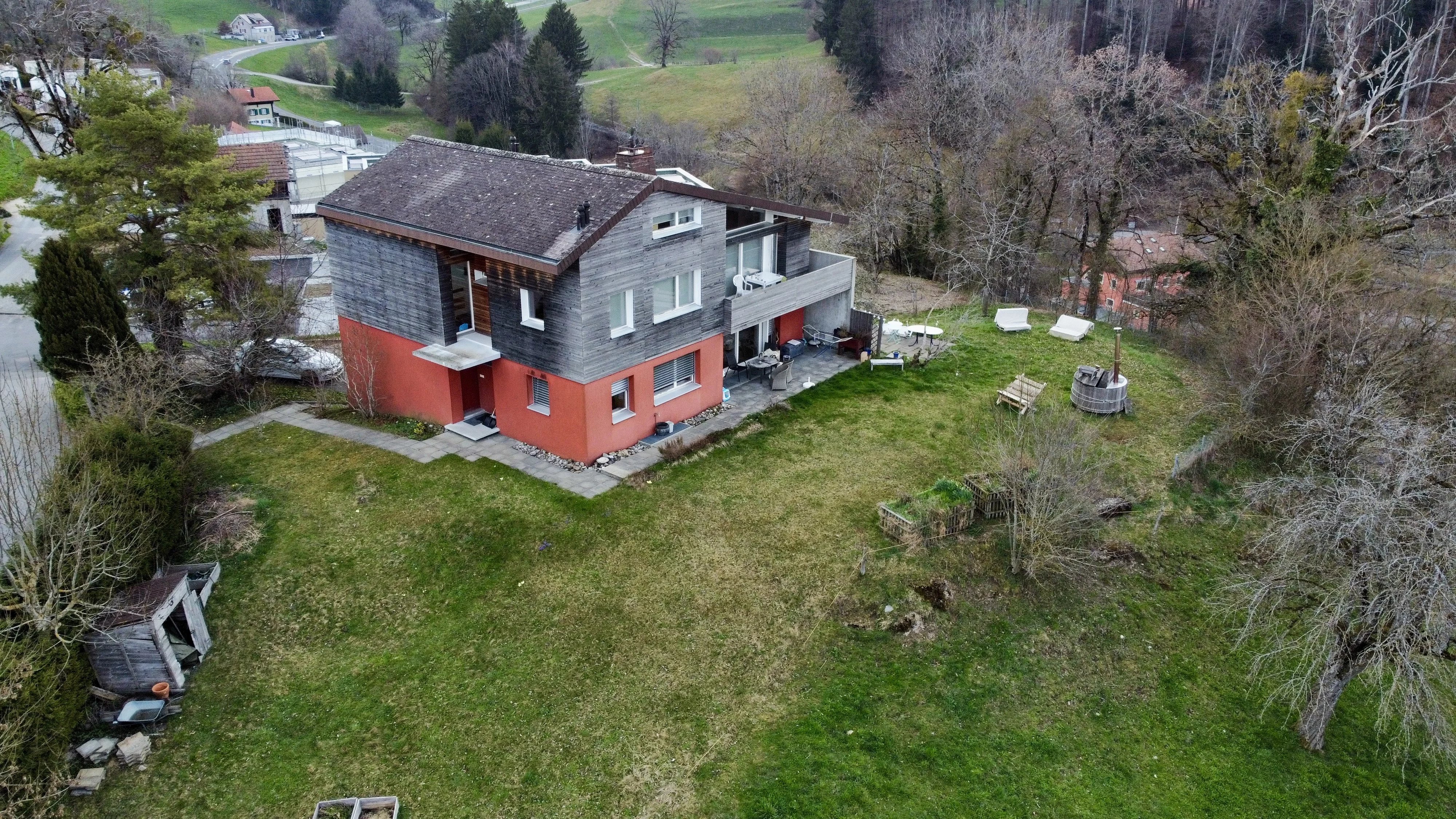 Maison de rendement avec 2 appartements à Remaufens