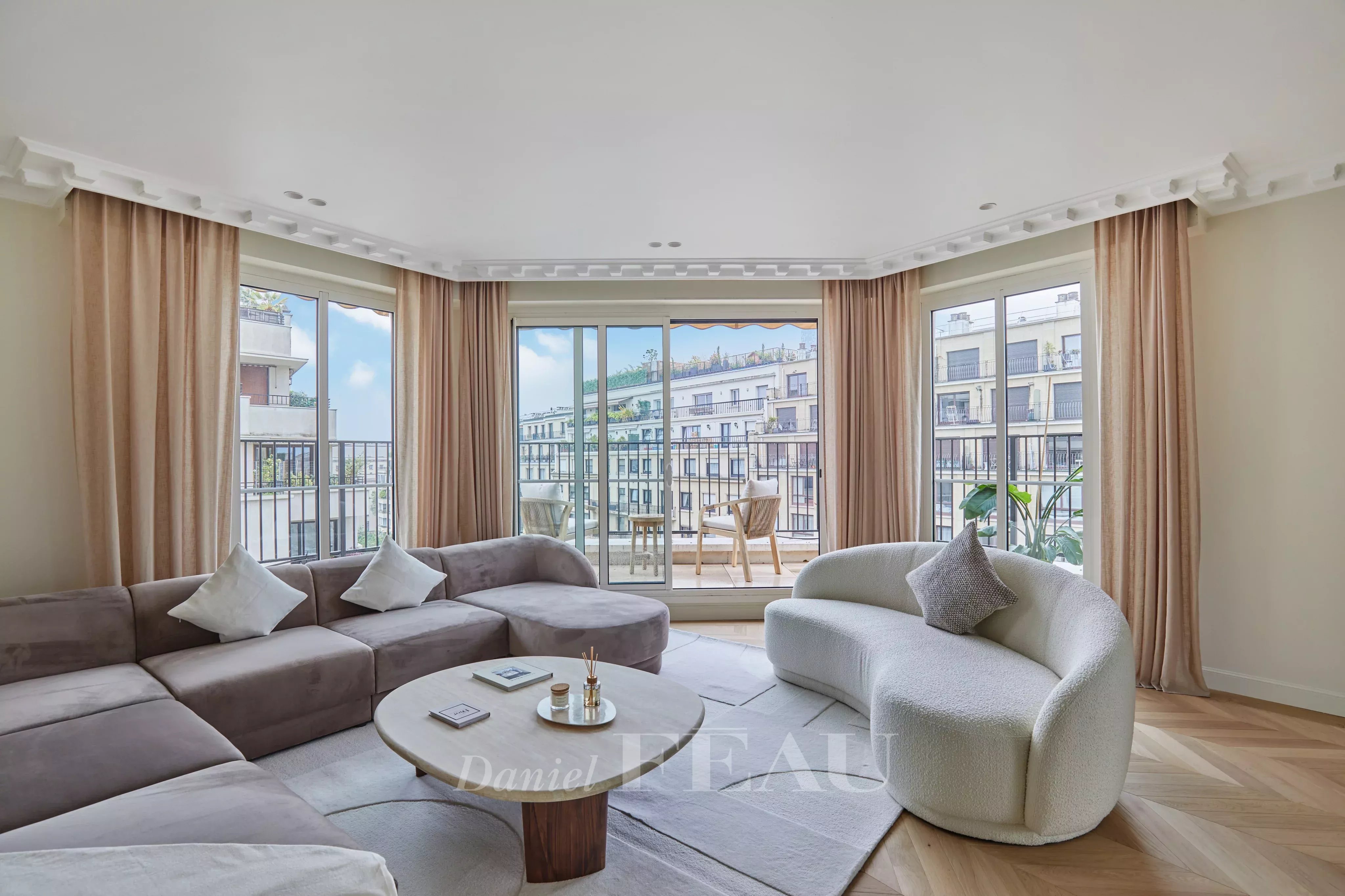 Paris 16th District – A renovated 3-bed apartment