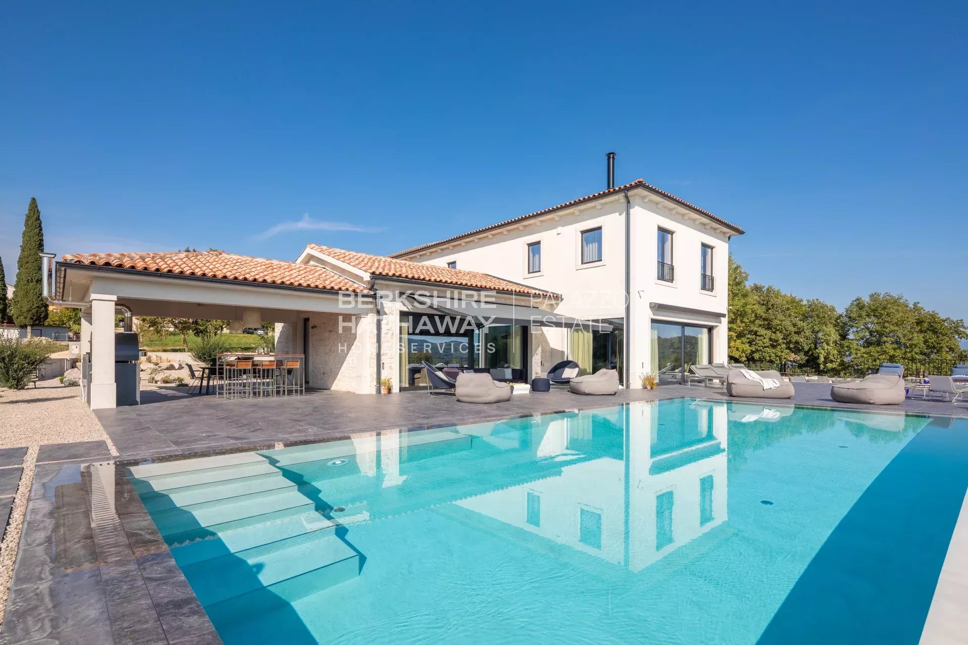 Villa in Crociata - view 1
