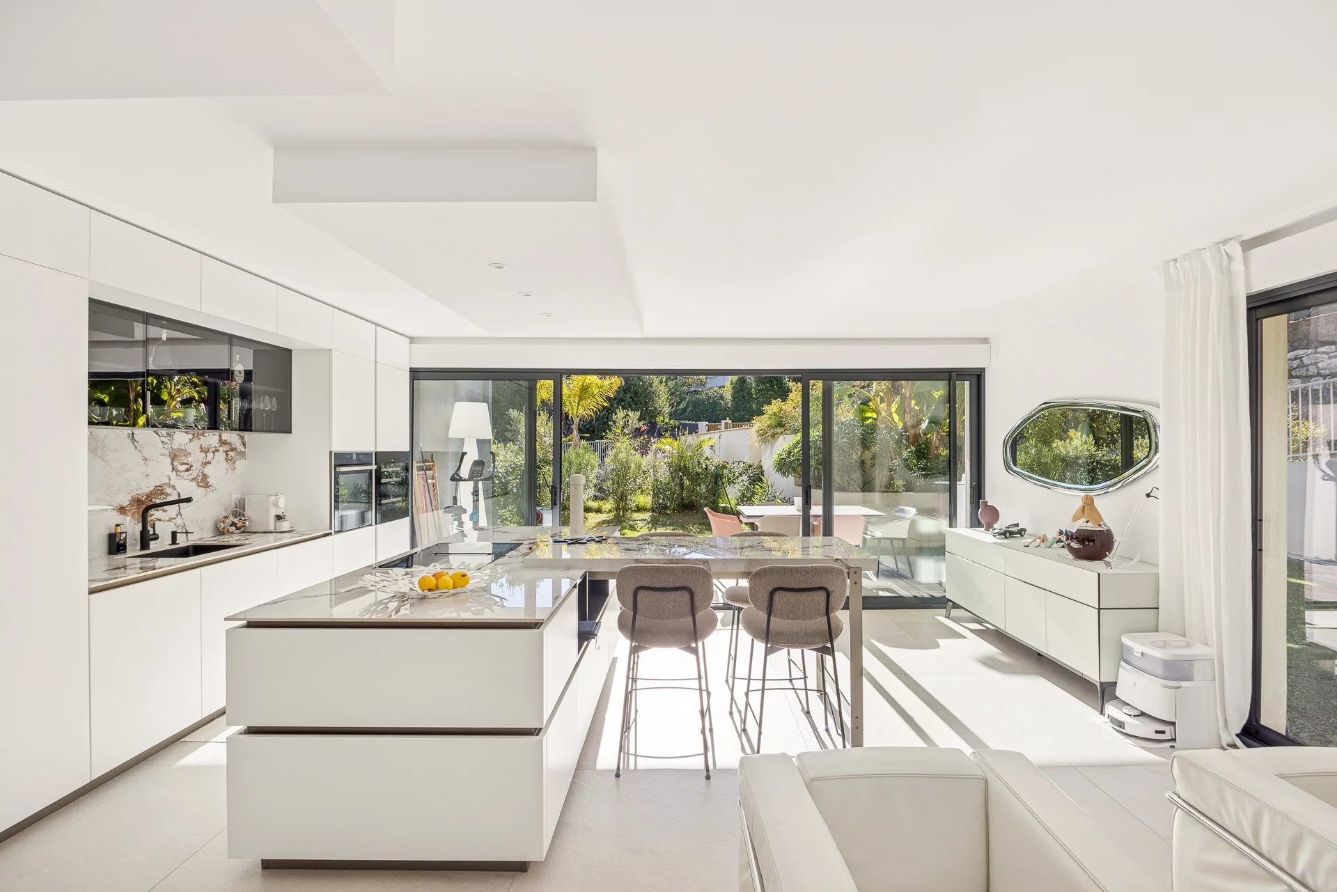 Appartement – Rez-de-Jardin d’Exception – Résidence Grand Luxe 2024/2025 – 80 m² – Jardin 250 m² – Deux Garages