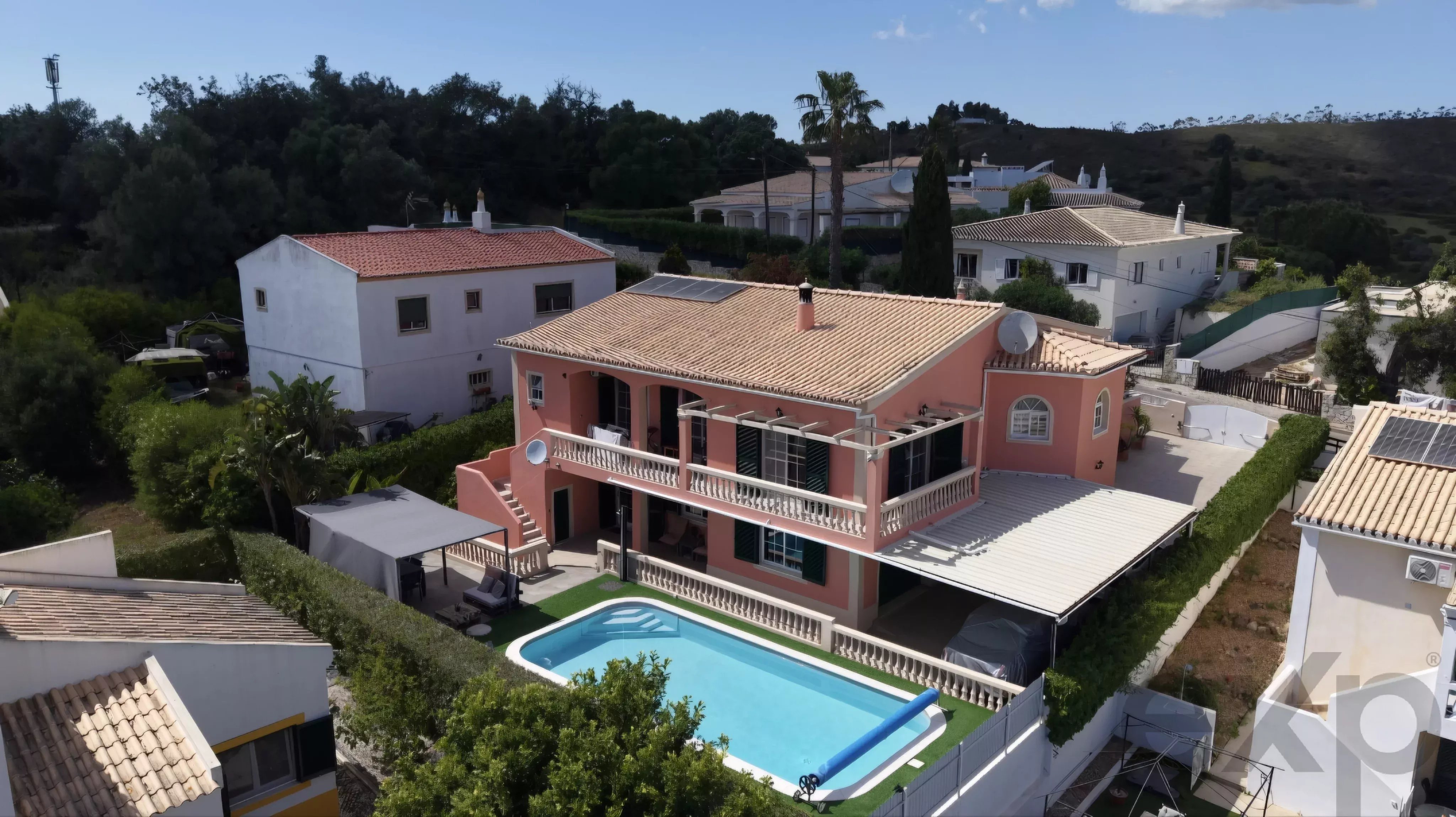 3-bedr. house + 1-bedr. annex, swimming pool and garage, 86405935 image 1