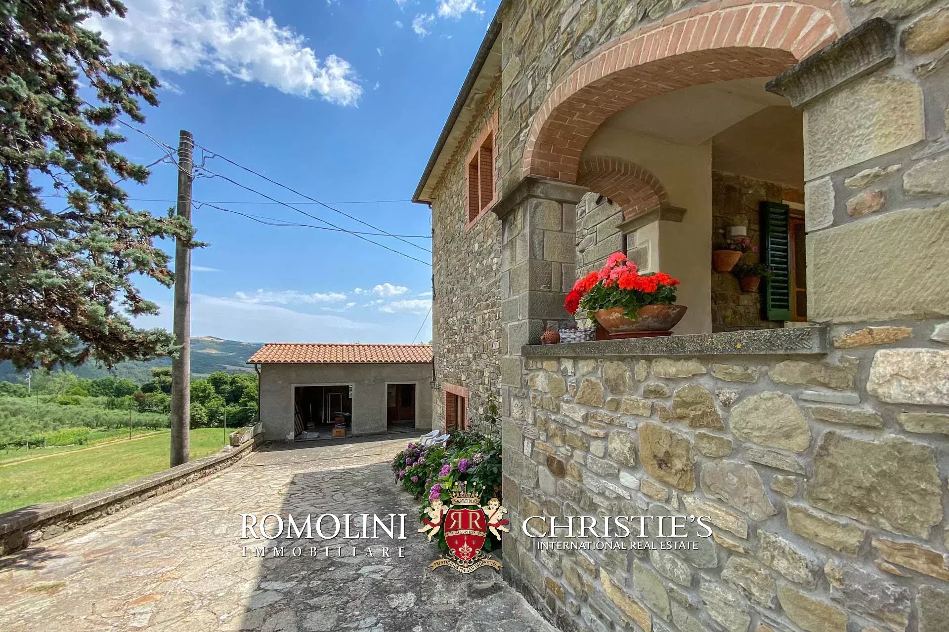 4 Bedroom Villa/Townhouse's Image 4