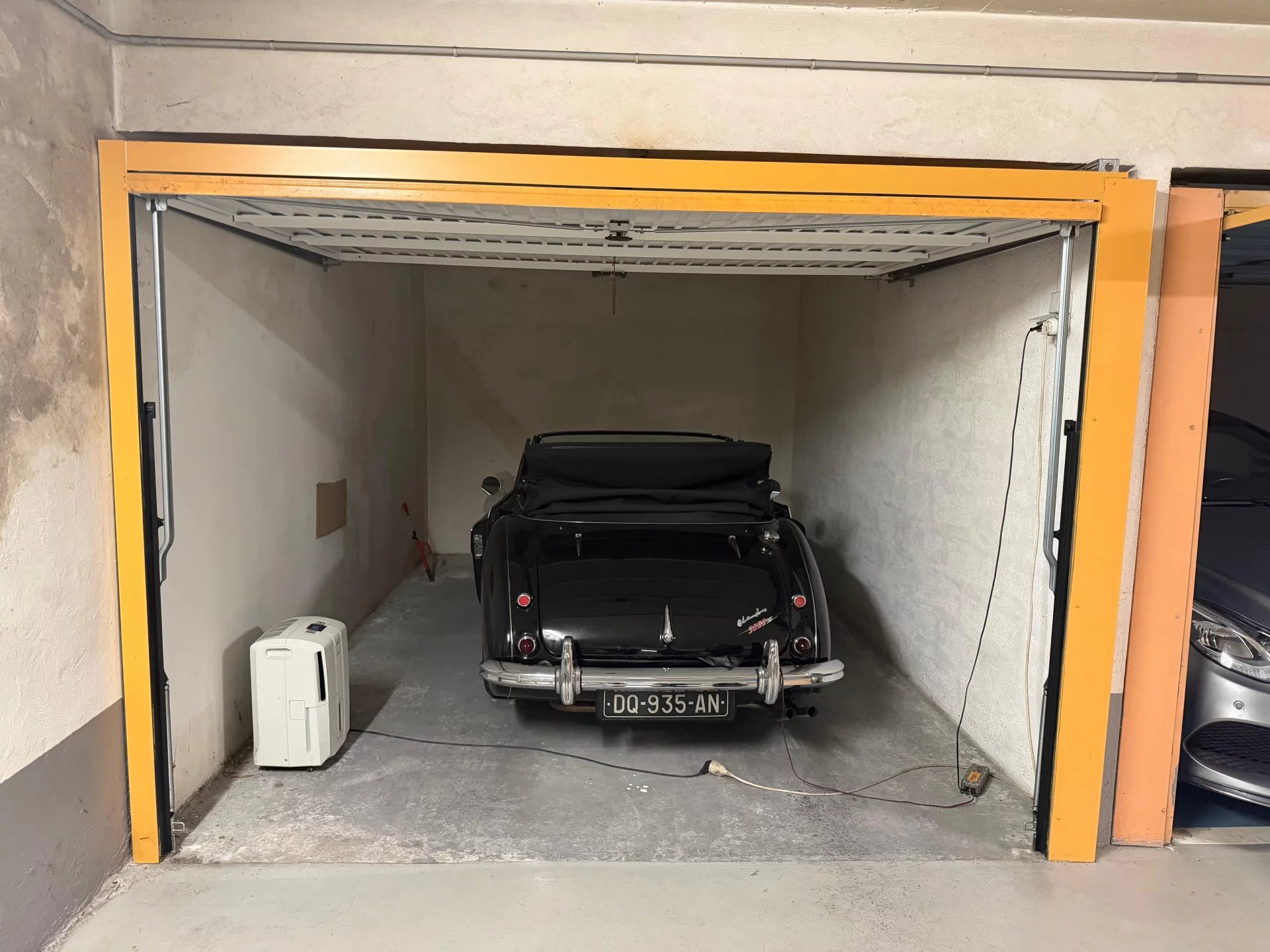 Sale Carpark Cannes Pointe Croisette