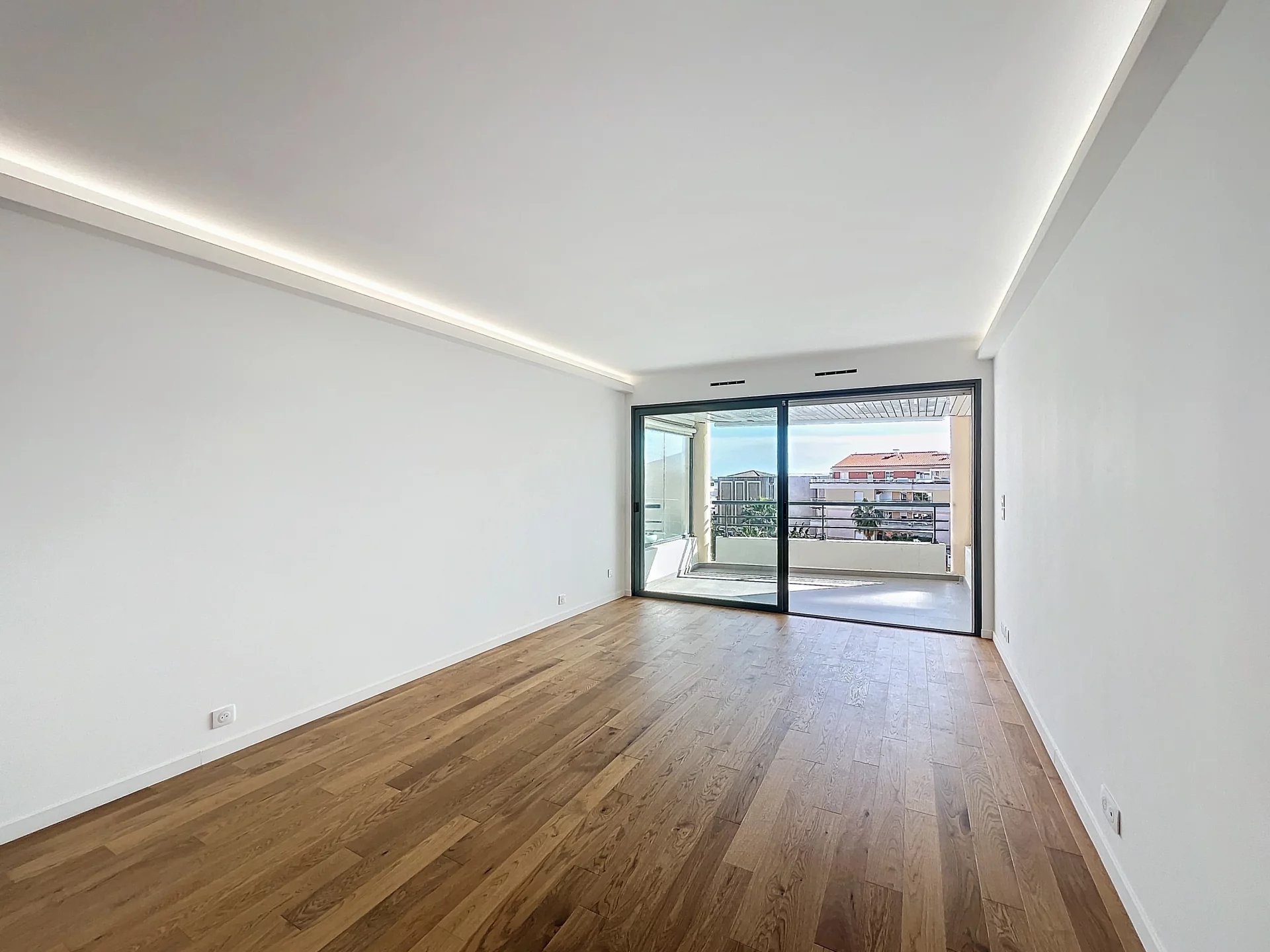 06400 CANNES APPARTEMENT